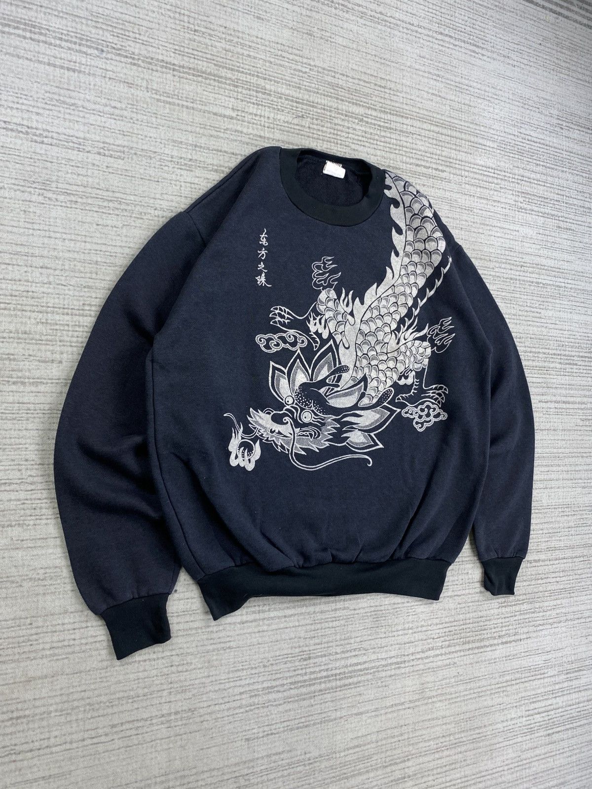 Vintage Vintage 80s Rambo Rare Dragon Printed Sweatshirt Size US M / EU 48-50 / 2 - 3 Thumbnail