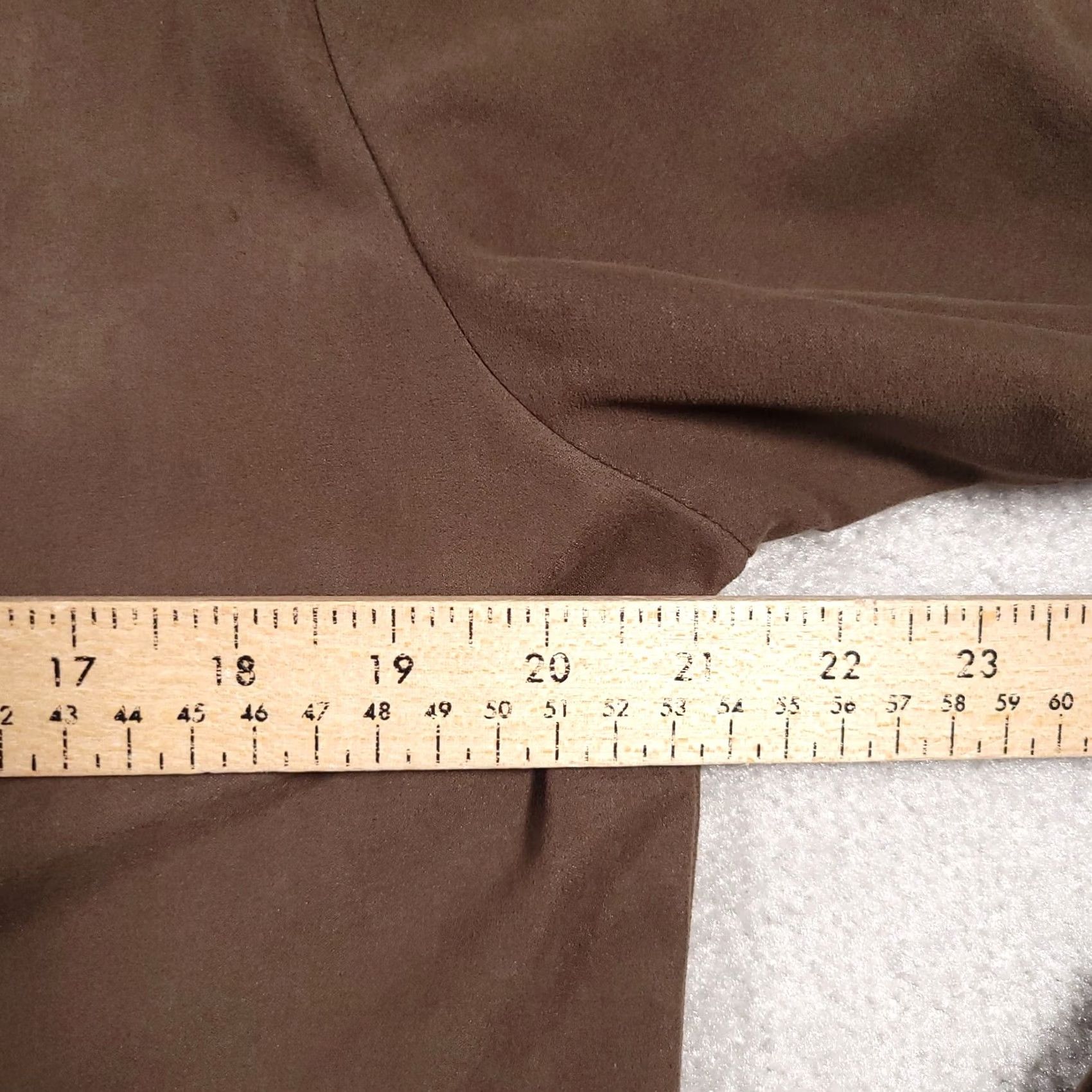 Vintage VINTAGE Erin London Button Front Shirt Women's Medium Brown Suede L/S Shoulder Pads 80s 90s, Regular, Polyester, Brown, Shirt, Womens, 2XL Size XXL / US 16-18 / IT 52-54 - 5 Thumbnail