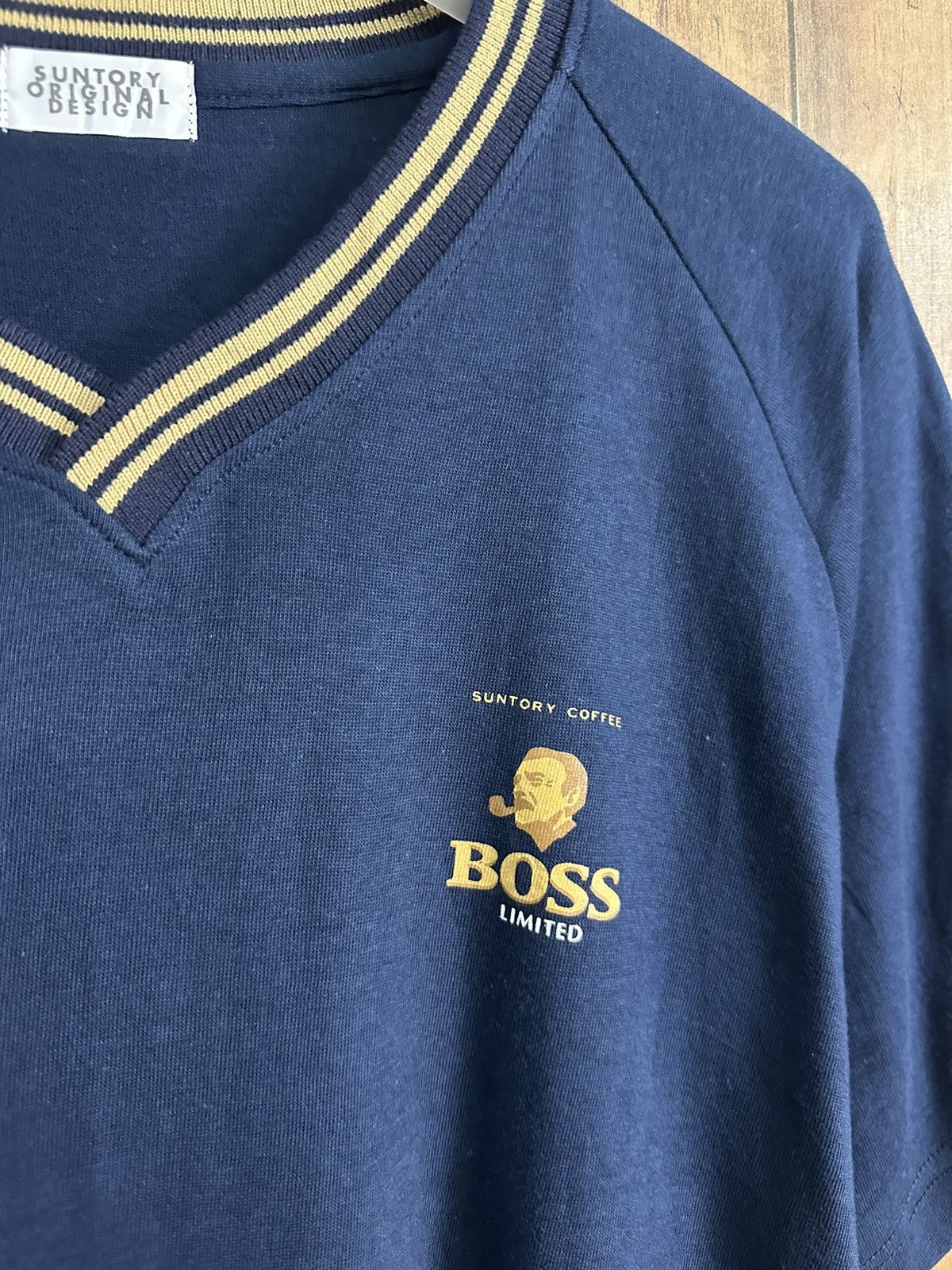 Vintage Vintage Suntory Coffee Boss Limited Vneck Shirt A397 Size US M / EU 48-50 / 2 - 2 Thumbnail
