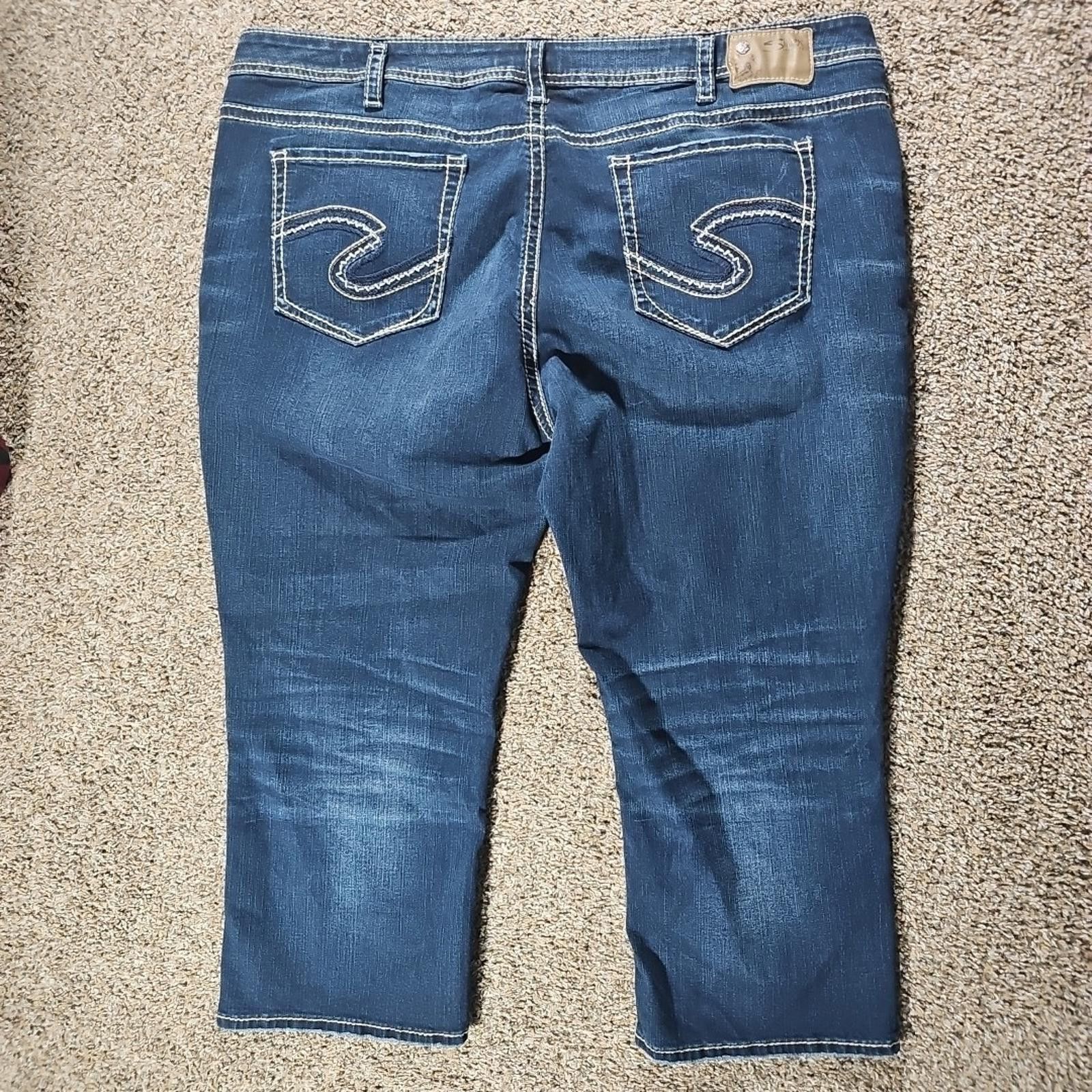 Silver Jeans Co. Silver Jeans Suki Fluid Denim Mid Capri Jeans 24/22½ Size 24" / US 00 / IT 34 - 5 Thumbnail