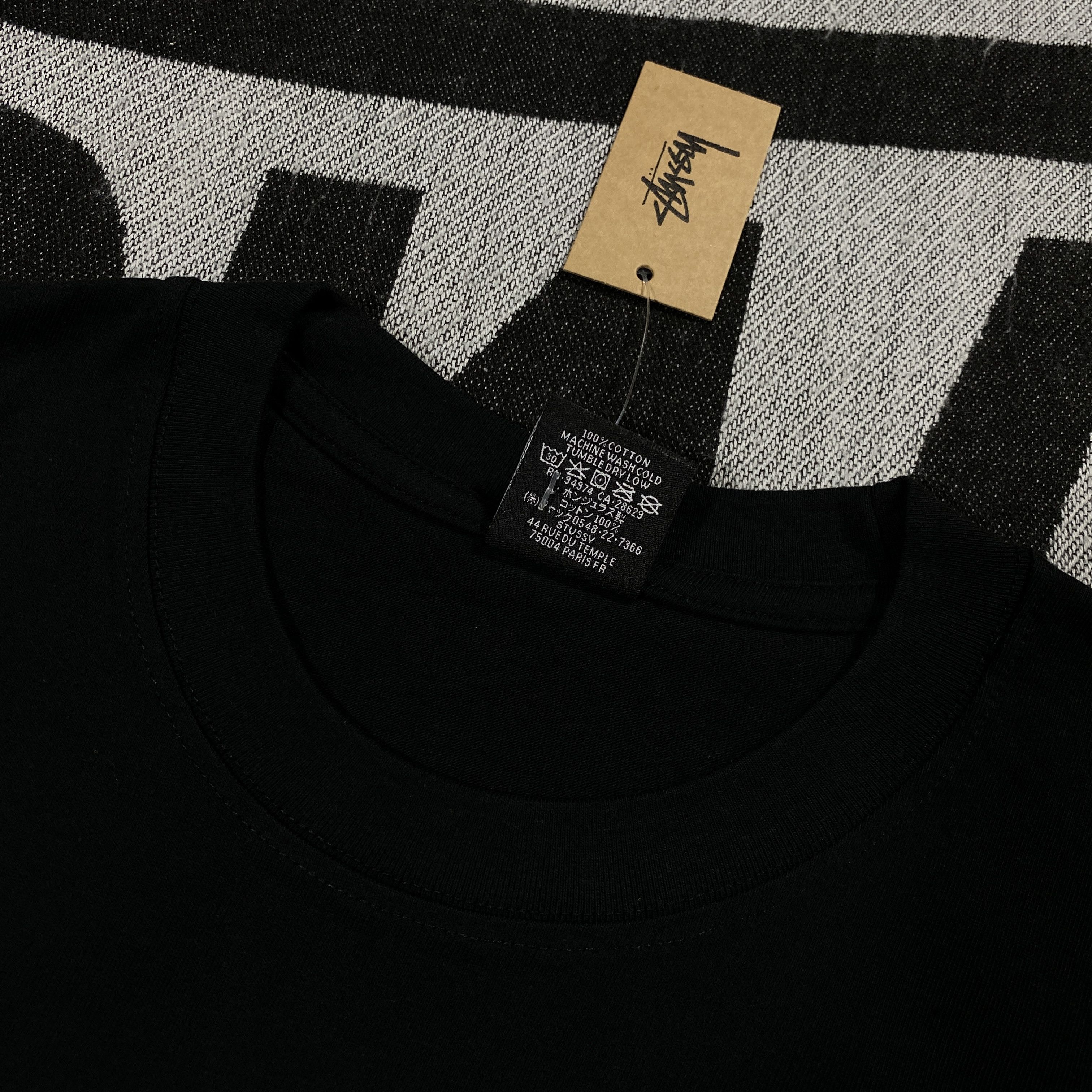 Stussy suits tee Size M/L/XL Price 2,290 baht
