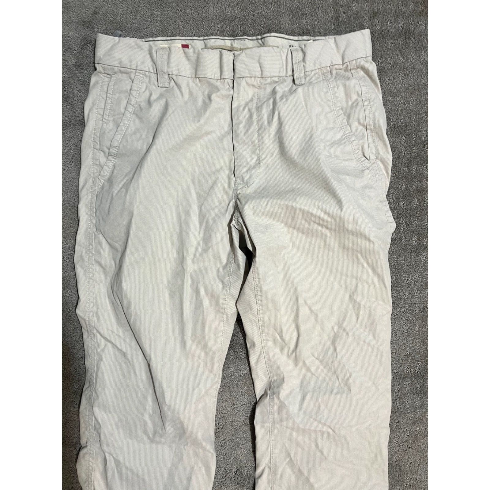 Gap VINTAGE Gap Chino Pants Mens Regular 35x30 Beige Solid Cotton Pants Mens 90s Preppy Style Men's Size US 35 - 2 Thumbnail