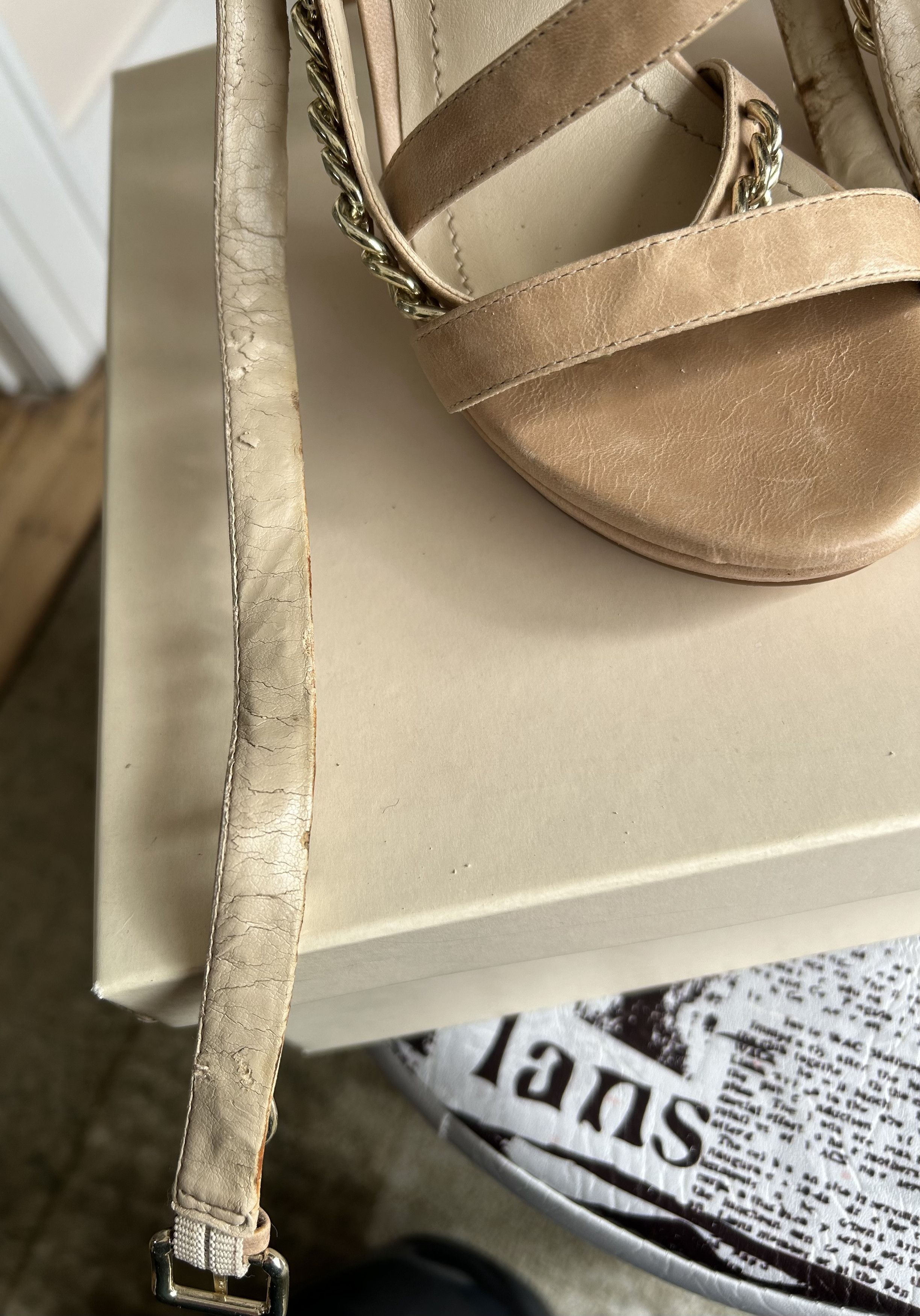 Bcbgmaxazria BCBGeneration Sandals Beige Leather Gold Chains Buckles 7.5 Size US 7.5 / IT 37.5 - 9 Thumbnail