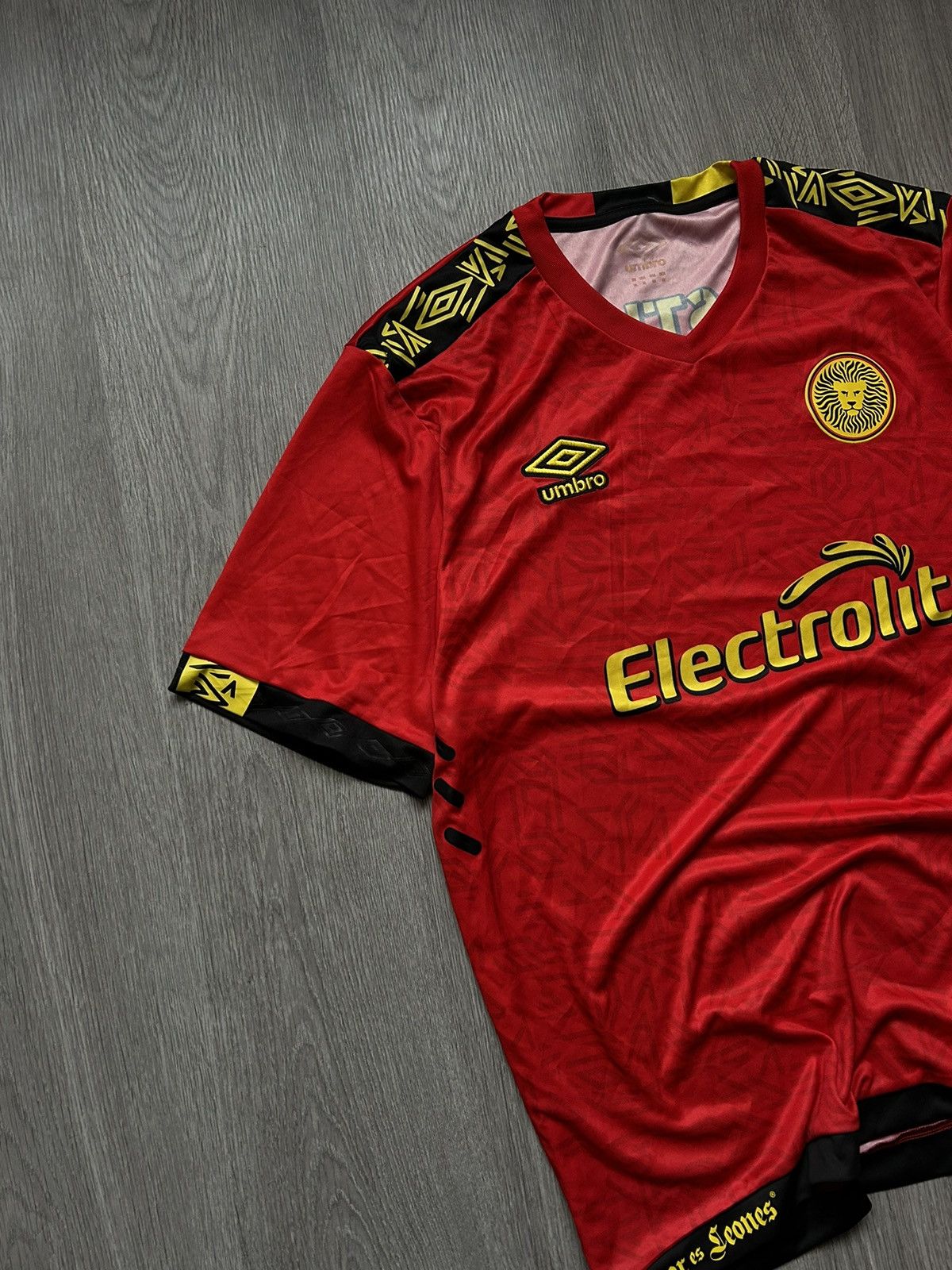 Umbro T-Shirt Soccer Umbro Leones Negros 2020 🔘 Streetwear 🔘 Size US XL / EU 56 / 4 - 2 Thumbnail