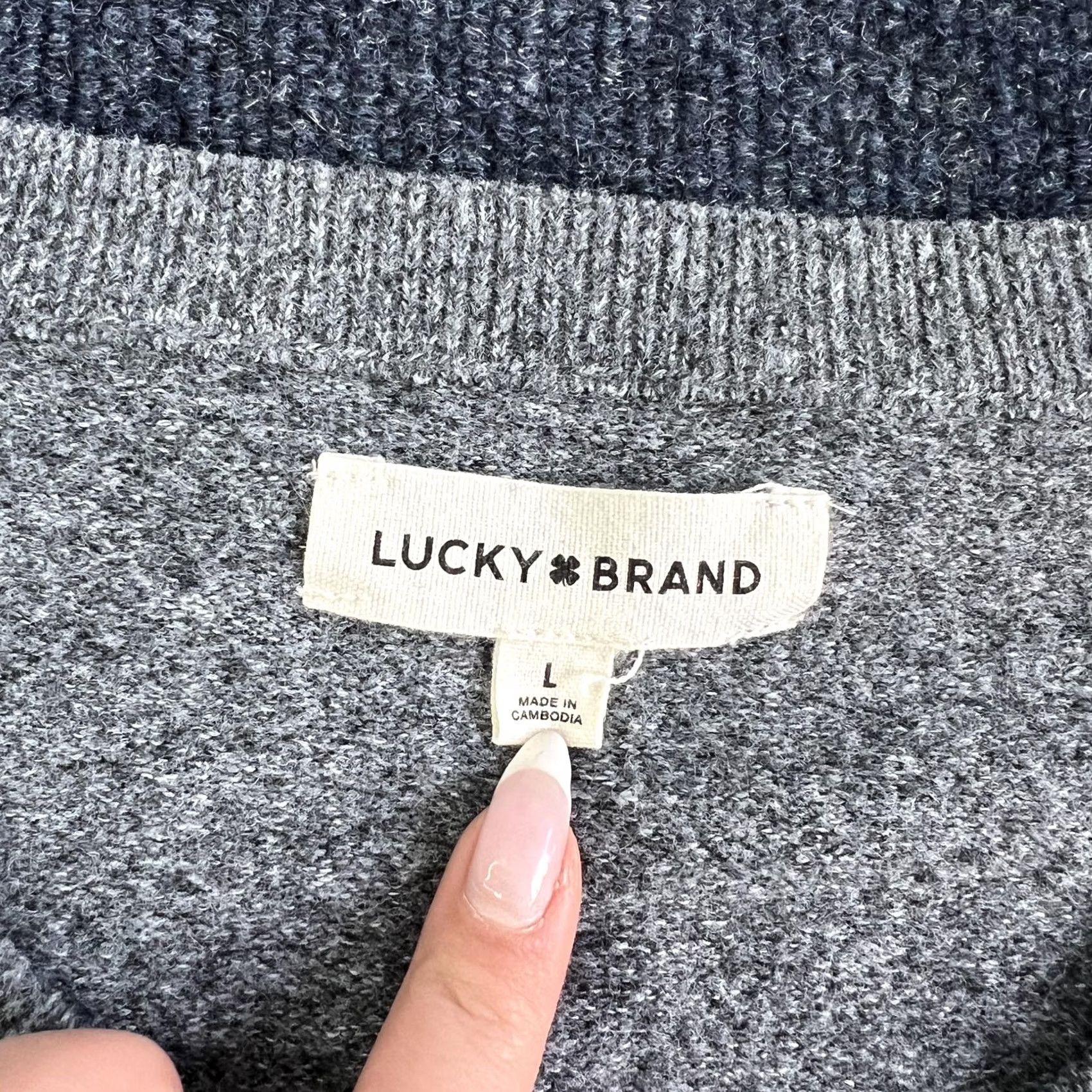 Lucky Brand Lucky Brand Sweater Womens Large Gray V Neck Lightweight Knit Pullover Size L / US 10 / IT 46 - 3 Thumbnail