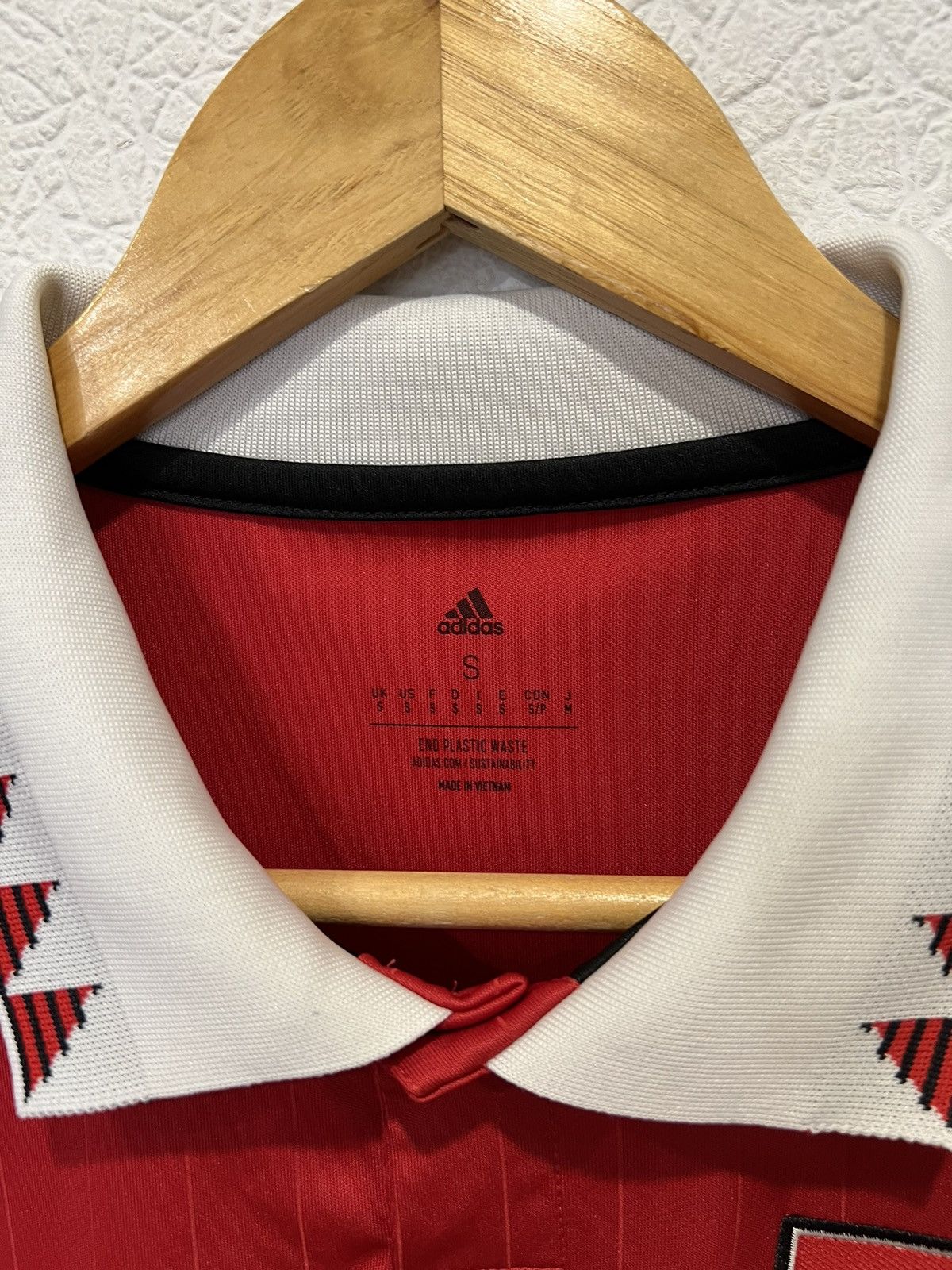 Adidas Manchester United Adidas 2022/2023 Home Kit Soccer Jersey Size US S / EU 44-46 / 1 - 3 Thumbnail