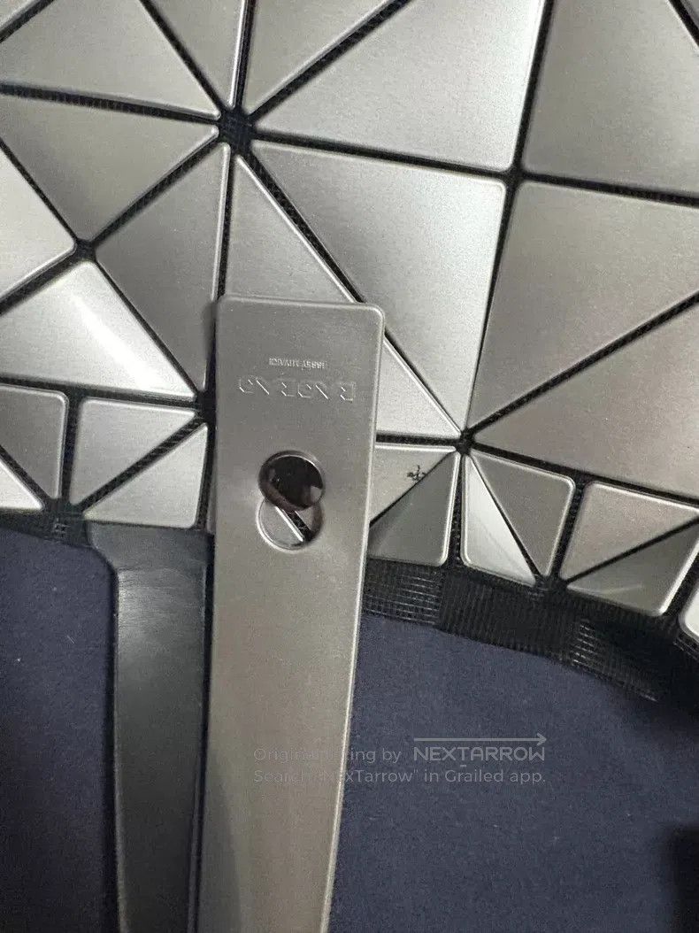 Issey Miyake Issey Miyake Six-compartment Silver Tote Bag Size ONE SIZE - 7 Thumbnail