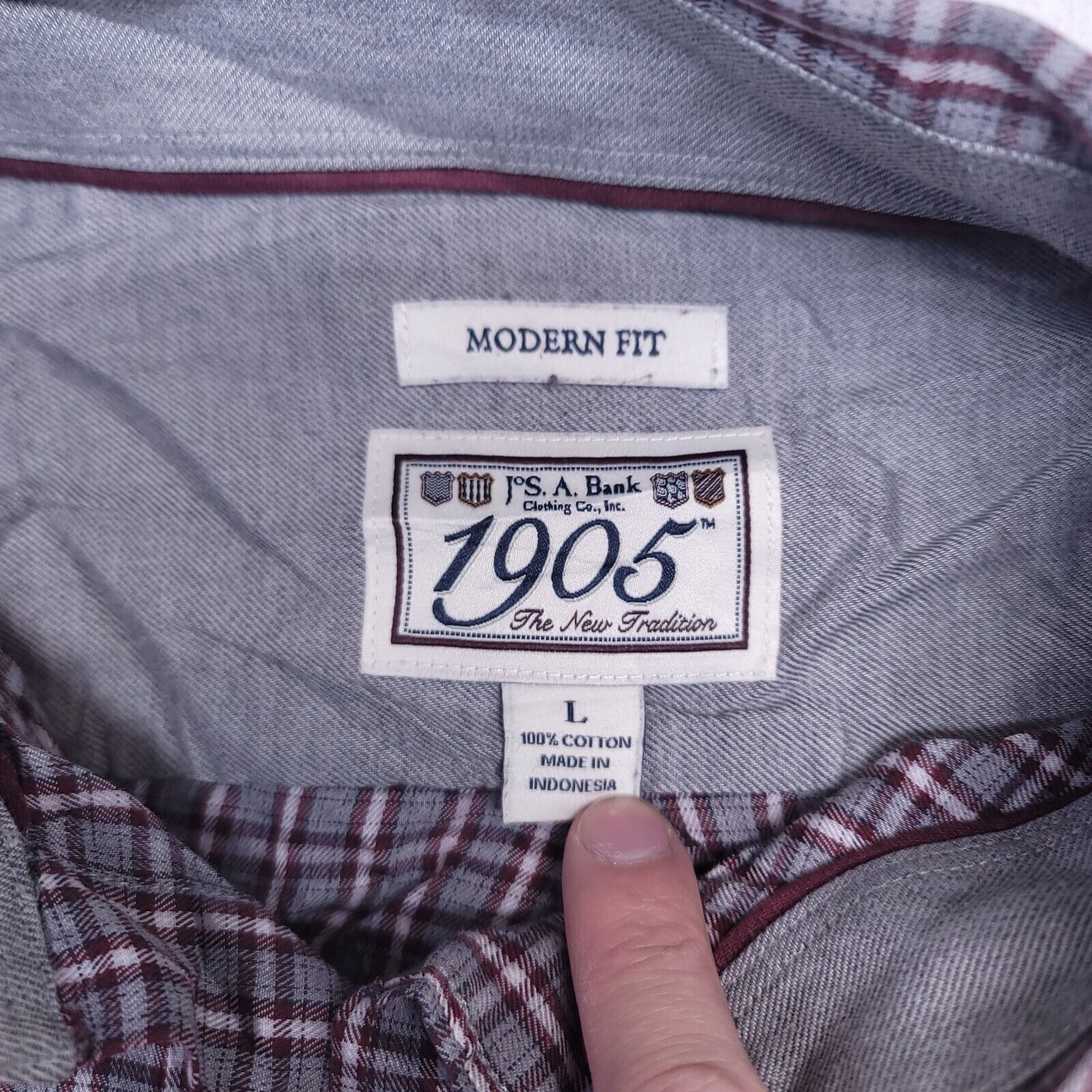 Jos. A. Bank Jos A Bank Tartan Flannel Button Up Shirt Mens Size L Maroon Size US L / EU 52-54 / 3 - 3 Thumbnail