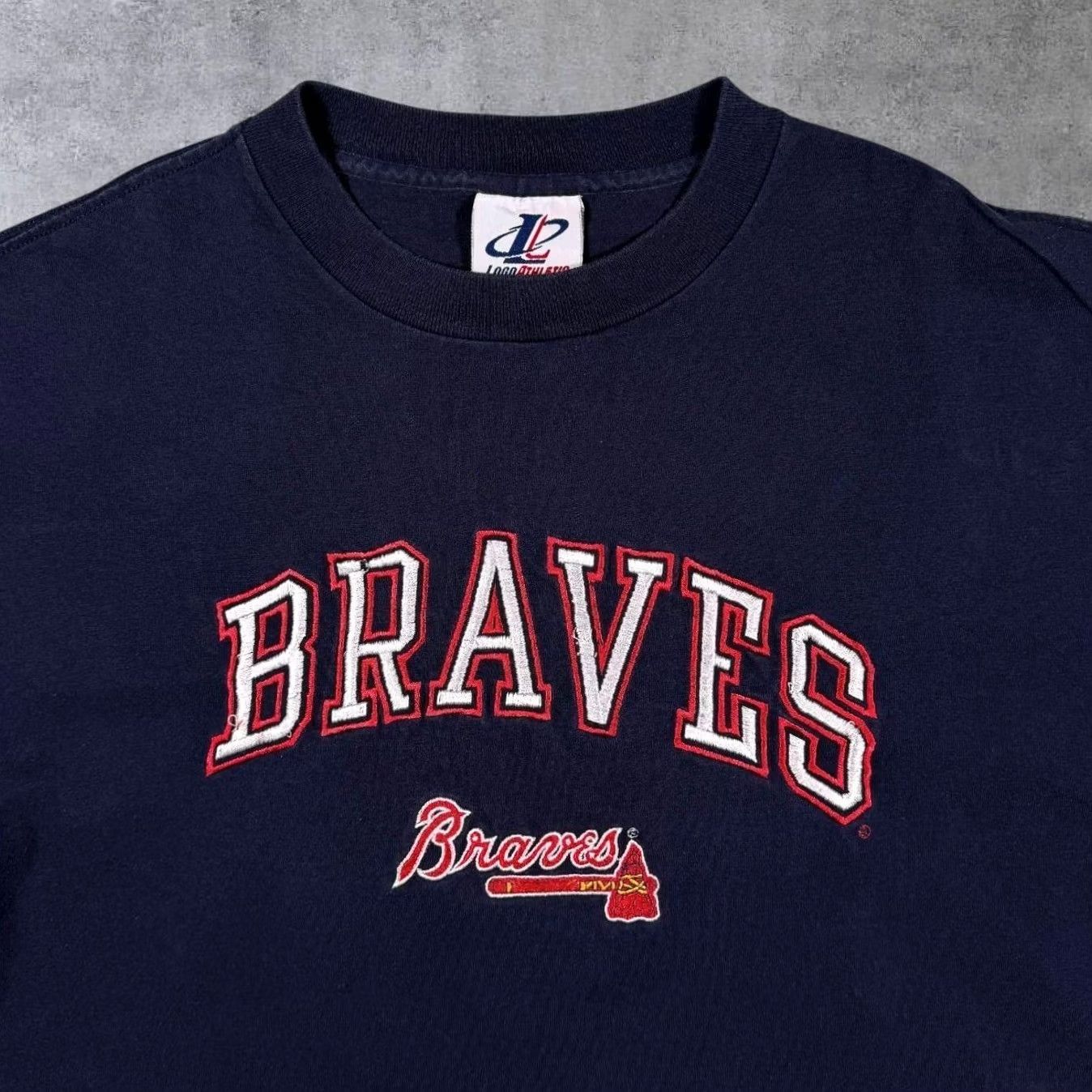 MLB VINTAGE MLB Atlanta Braves Logo Athletic Embroidered Baseball Single Stitch T-Shirt Large Mens Blue Size US L / EU 52-54 / 3 - 4 Thumbnail