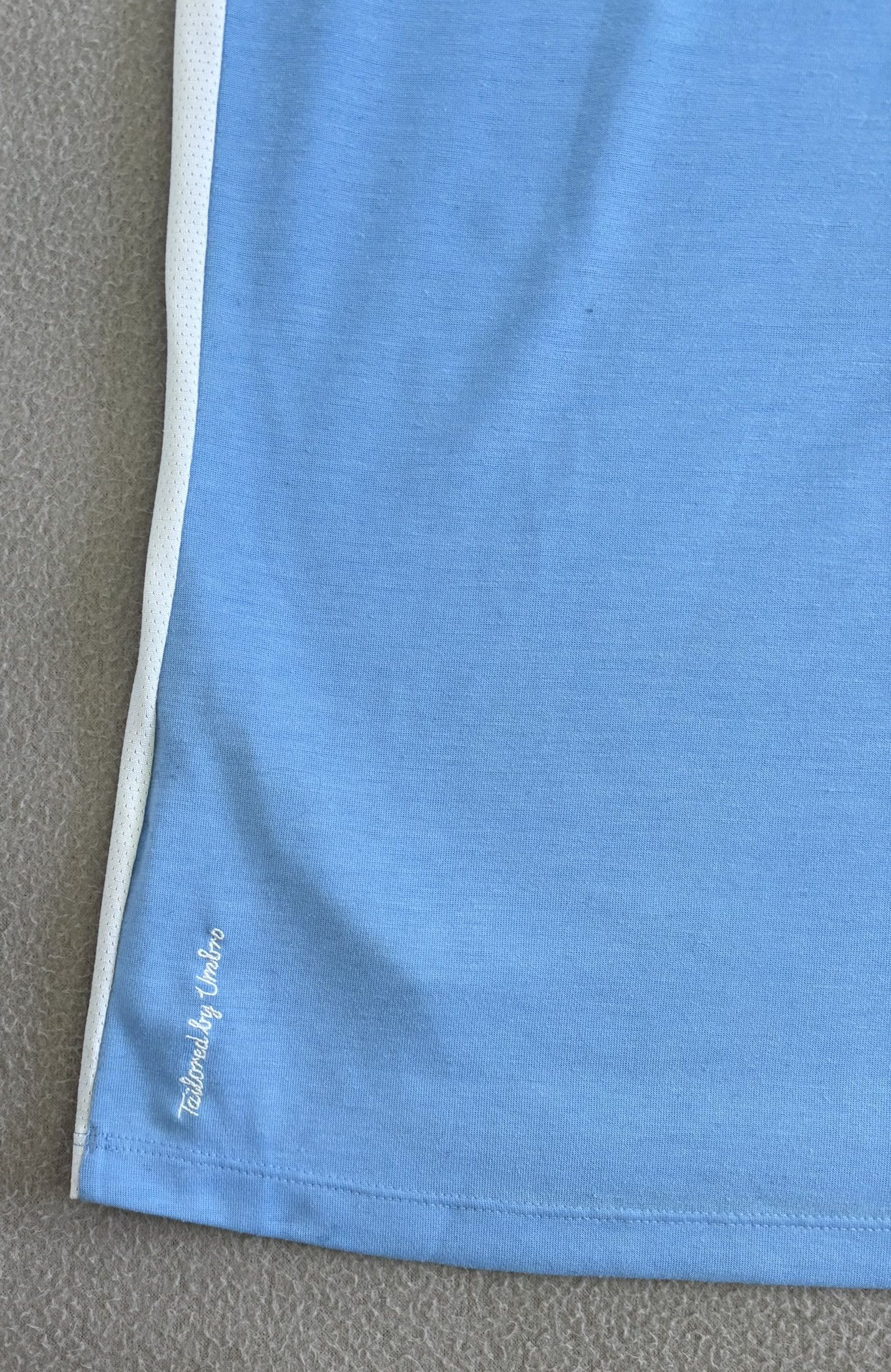 Umbro Manchester City 2011/2012 Umbro Football Jersey Size M Size US M / EU 48-50 / 2 - 13 Thumbnail