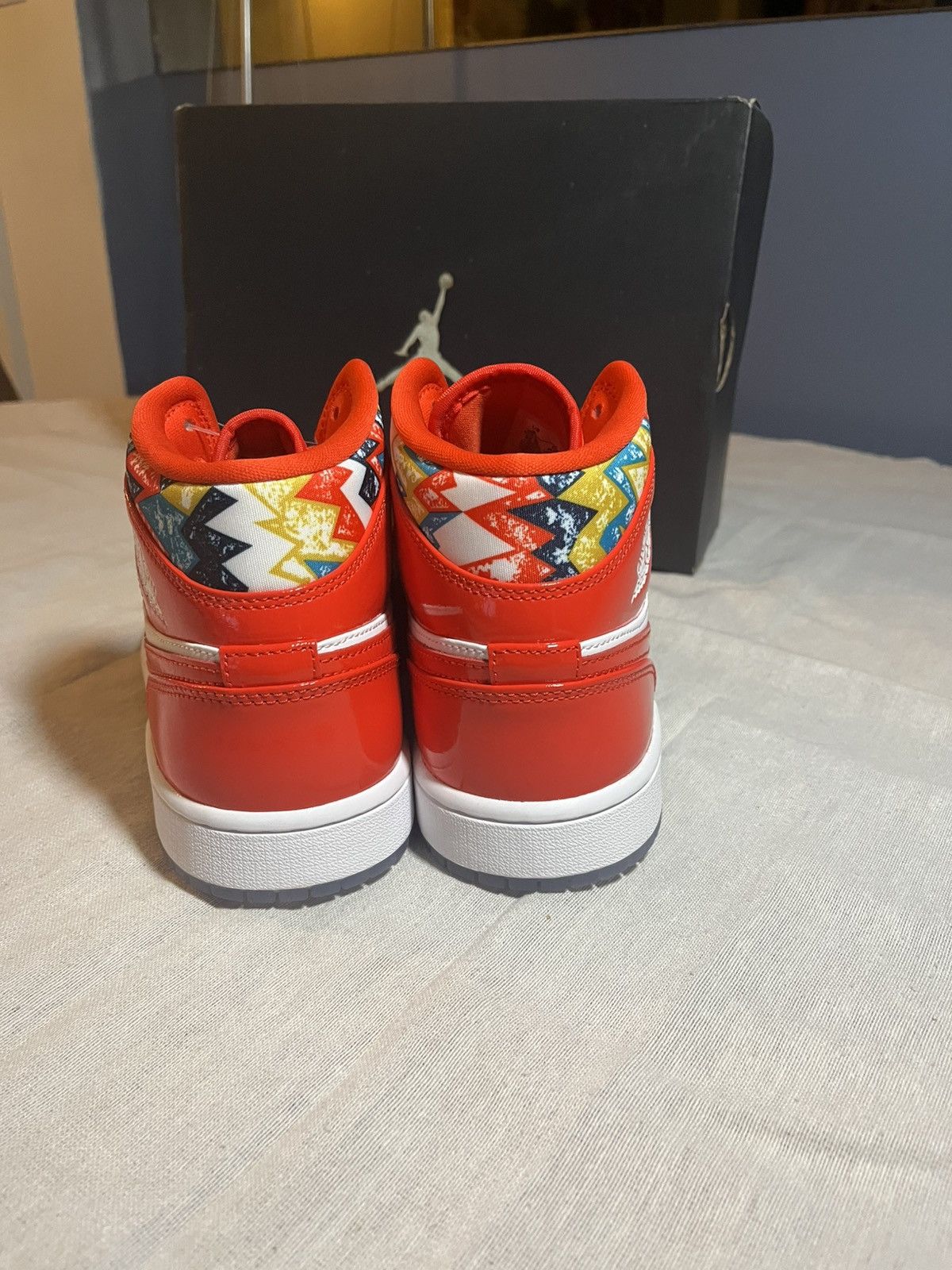 Nike Air Jorda Mid 1 Barcelona Sweater Red Patent - Size US 8 Size US 8 / EU 41 - 5 Thumbnail