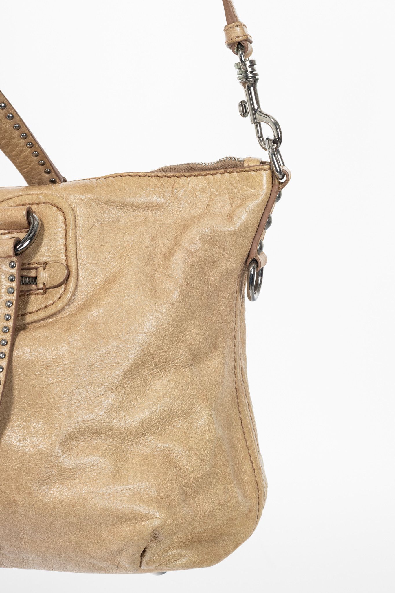 Miu Miu Miu Miu Beige Vitello Heart-Charm 2-Way Handbag Size ONE SIZE - 11 Thumbnail