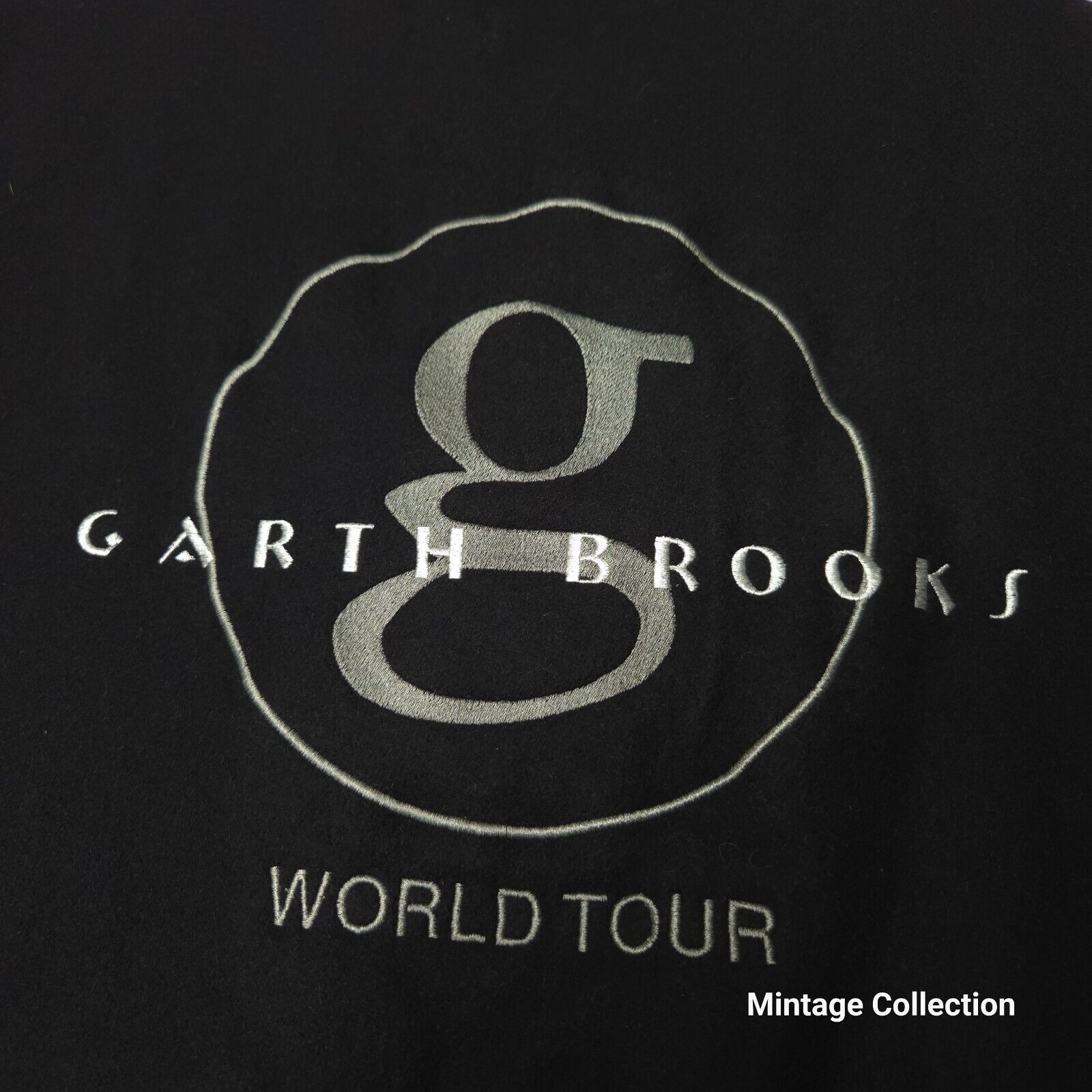 Auburn Sportswear VINTAGE GARTH BROOKS WORLD TOUR BOMBER JACKET MADE IN USA L Size US L / EU 52-54 / 3 - 8 Thumbnail