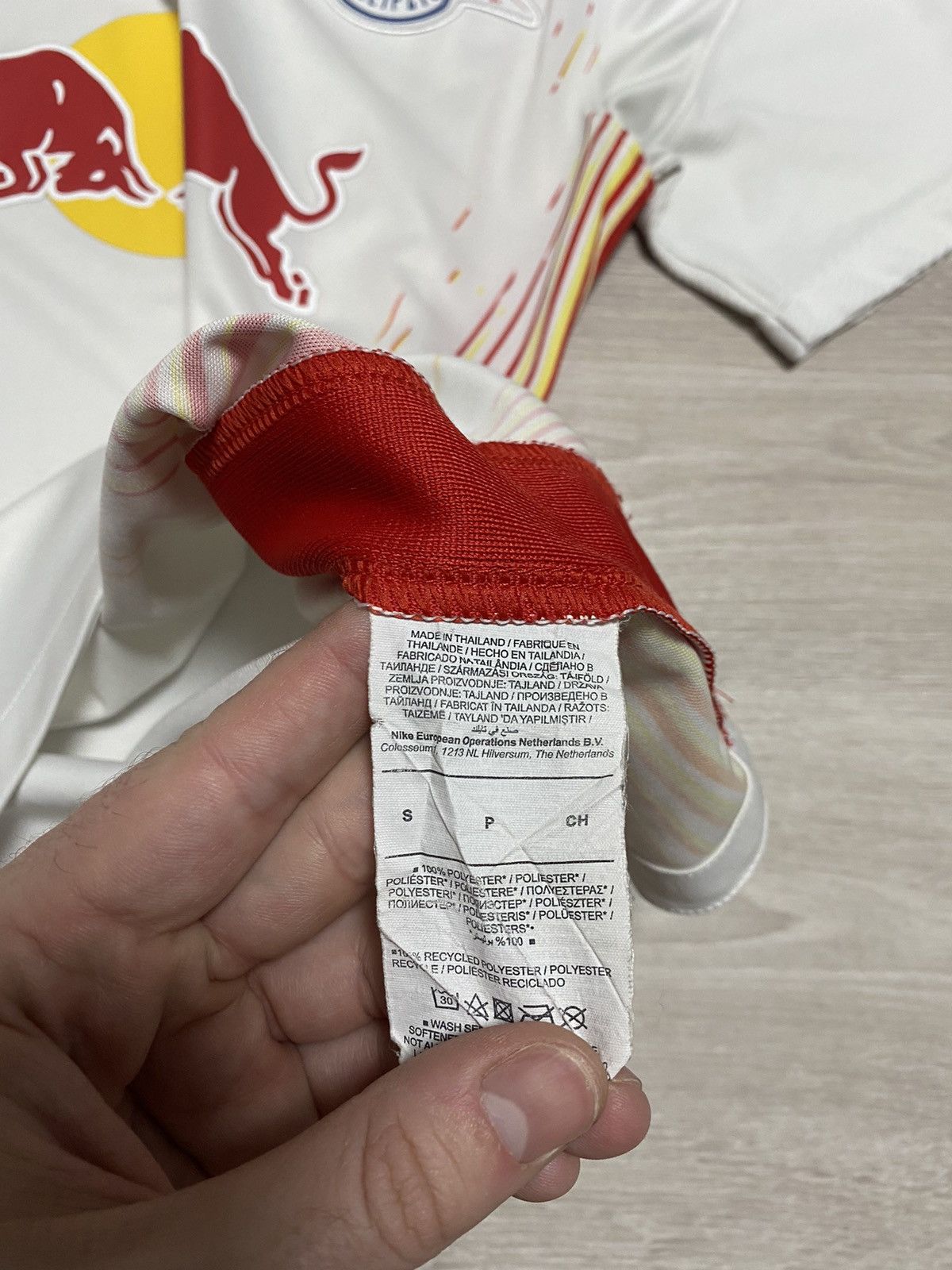 Nike RED BULL LEIPZIG 2020 2021 HOME FOOTBALL SOCCER JERSEY NIKE Size US S / EU 44-46 / 1 - 7 Thumbnail