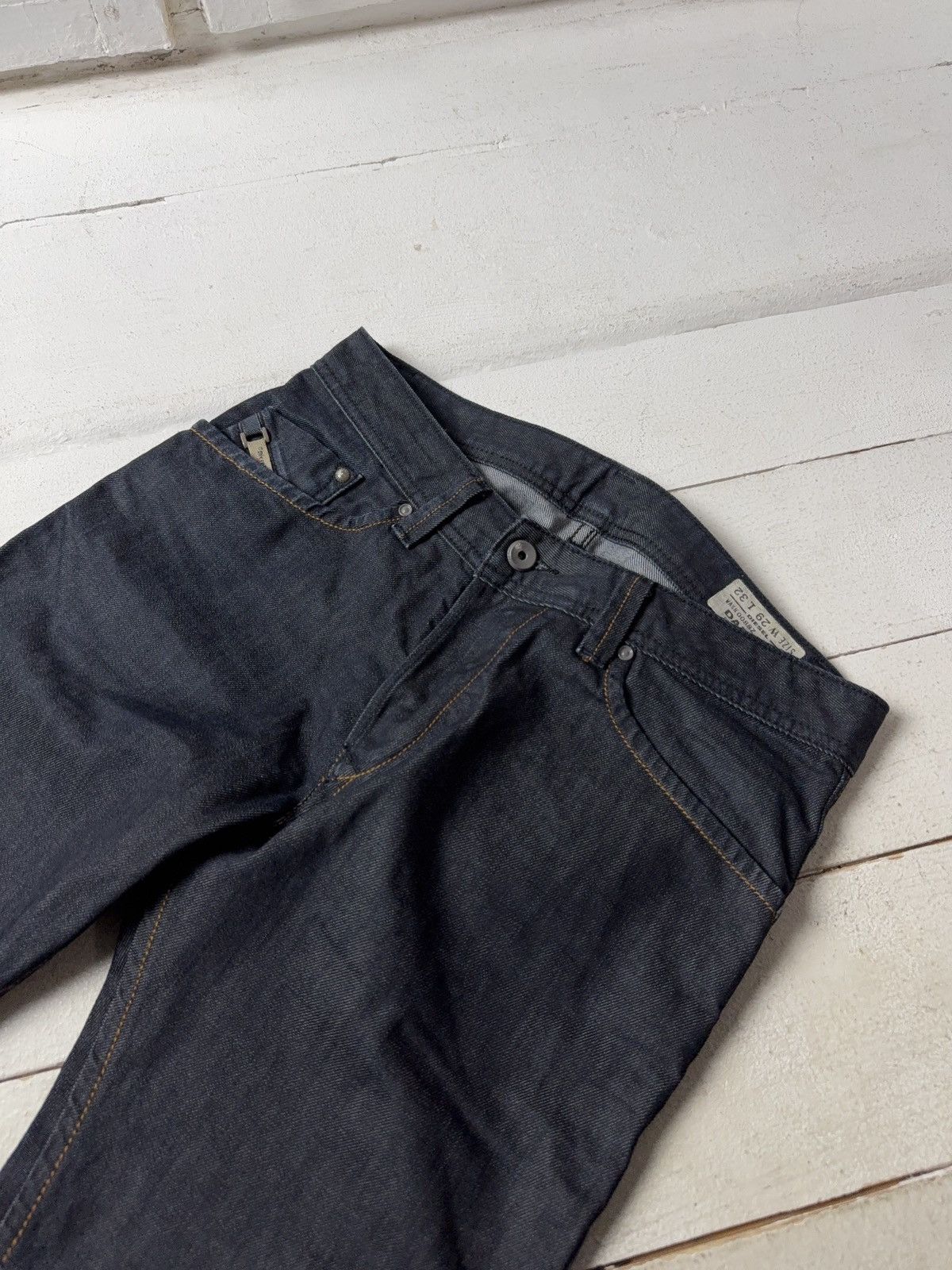 Diesel Luxury 00s Diesel Darron Regular Slim Tapered Jeans W29 L32 Size US 29 - 7 Thumbnail