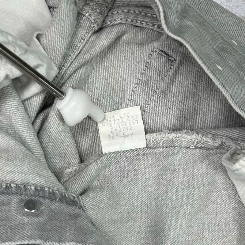 True Vintage 70s Levis Jeans 501 31x30 Regular Straight Grey