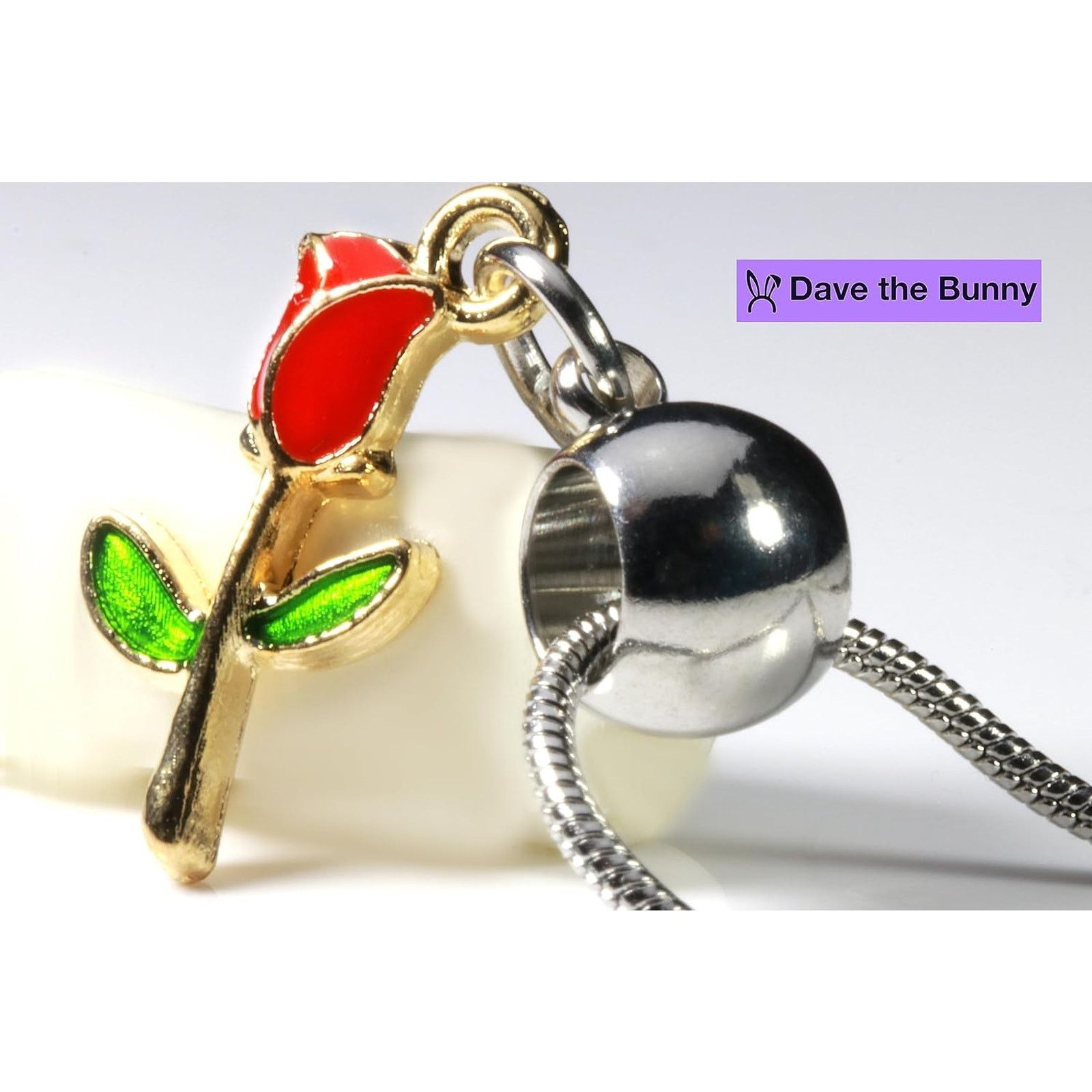 & Other Stories Dave The Bunny Rose Necklace for Women - Red flower Necklace Size ONE SIZE - 5 Thumbnail