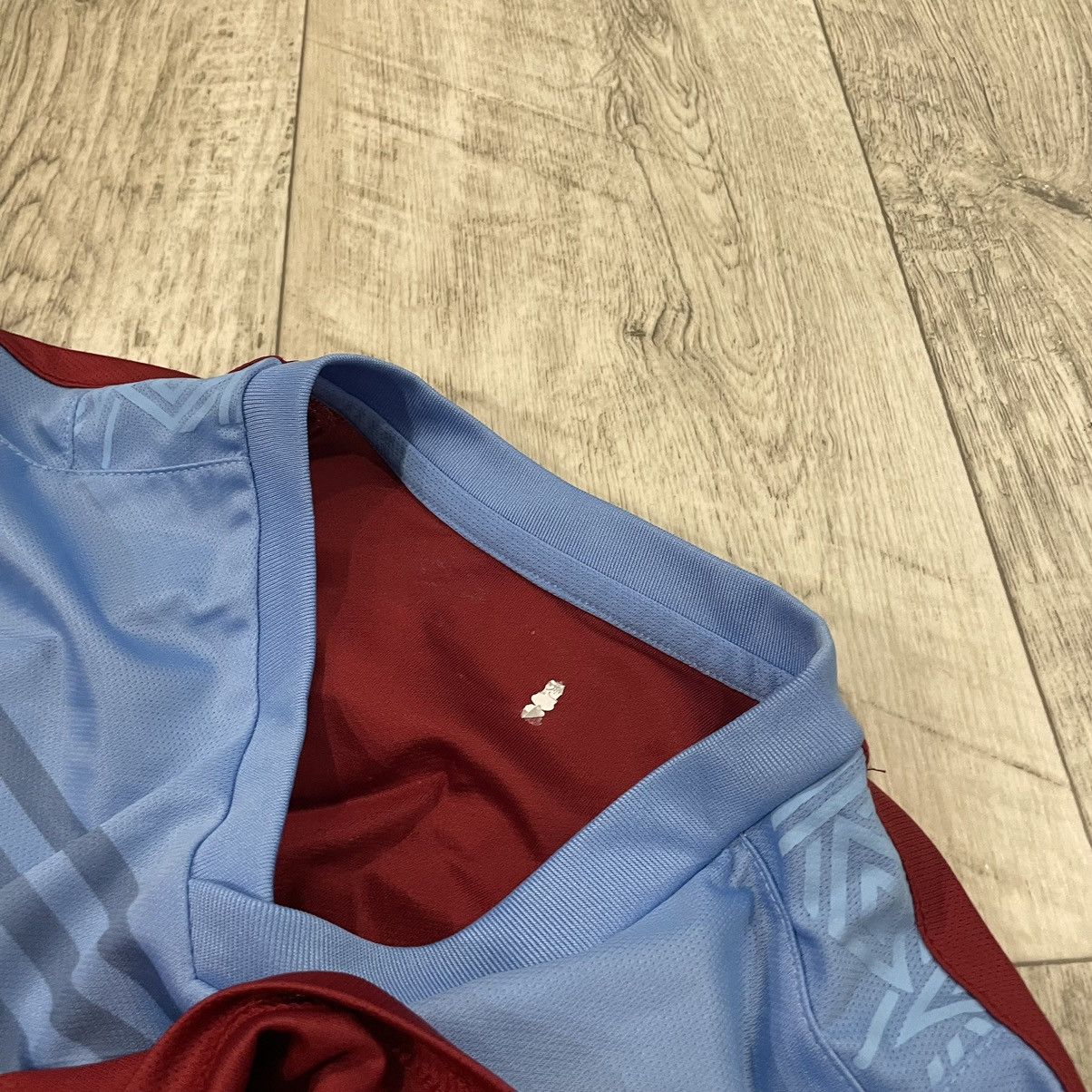 Umbro × Vintage Umbro West Ham betway London basset gold Jeevan jersey shirt Size US S / EU 44-46 / 1 - 6 Thumbnail