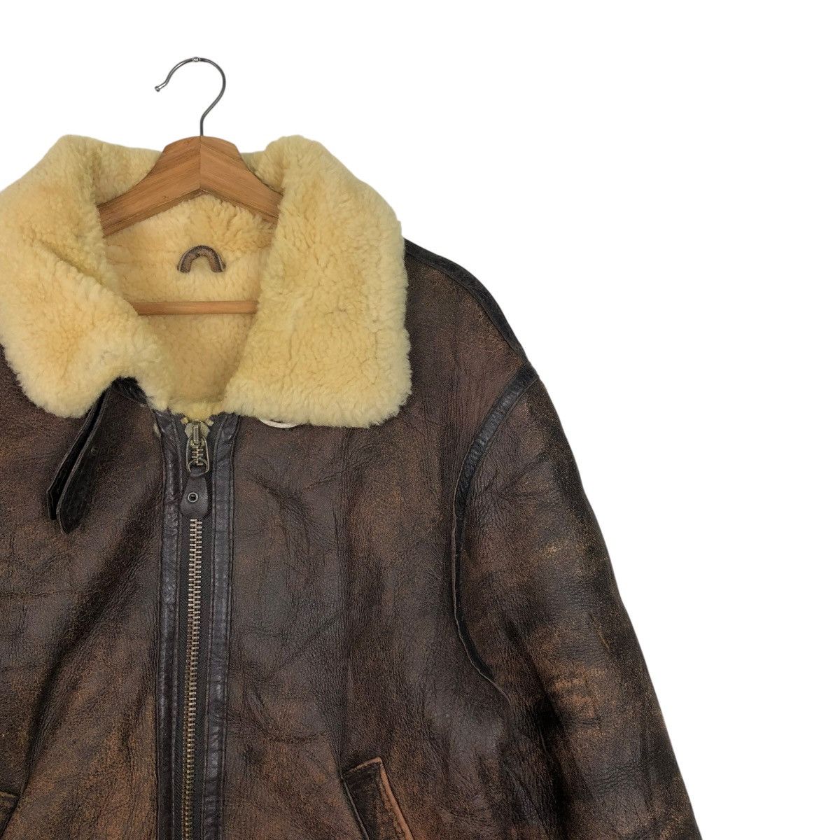Aero Leathers 🔥VINTAGE LEATHER JACKET SHEARLING B-3 MEN’S ROBO ISSEYMIYAKE Size US M / EU 48-50 / 2 - 8 Thumbnail
