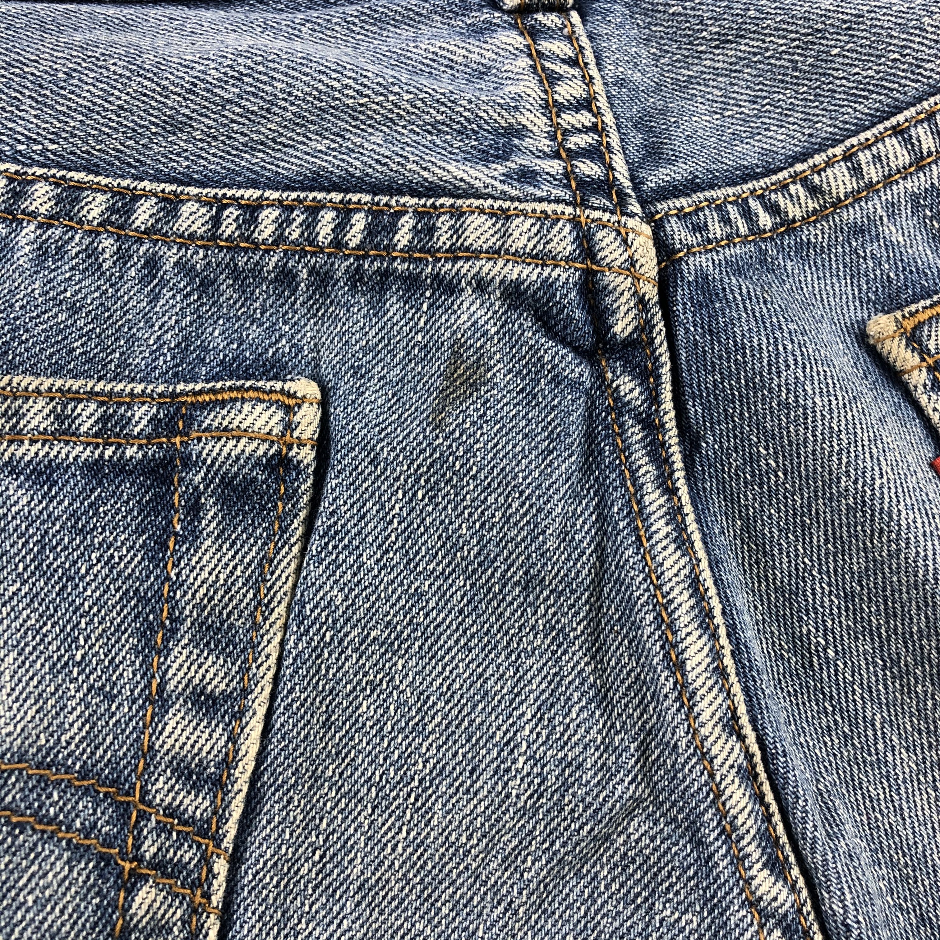Levi's Vintage Levis 560 Jeans Comfort Fit Denim KJ950 Size US 33 - 11 Thumbnail