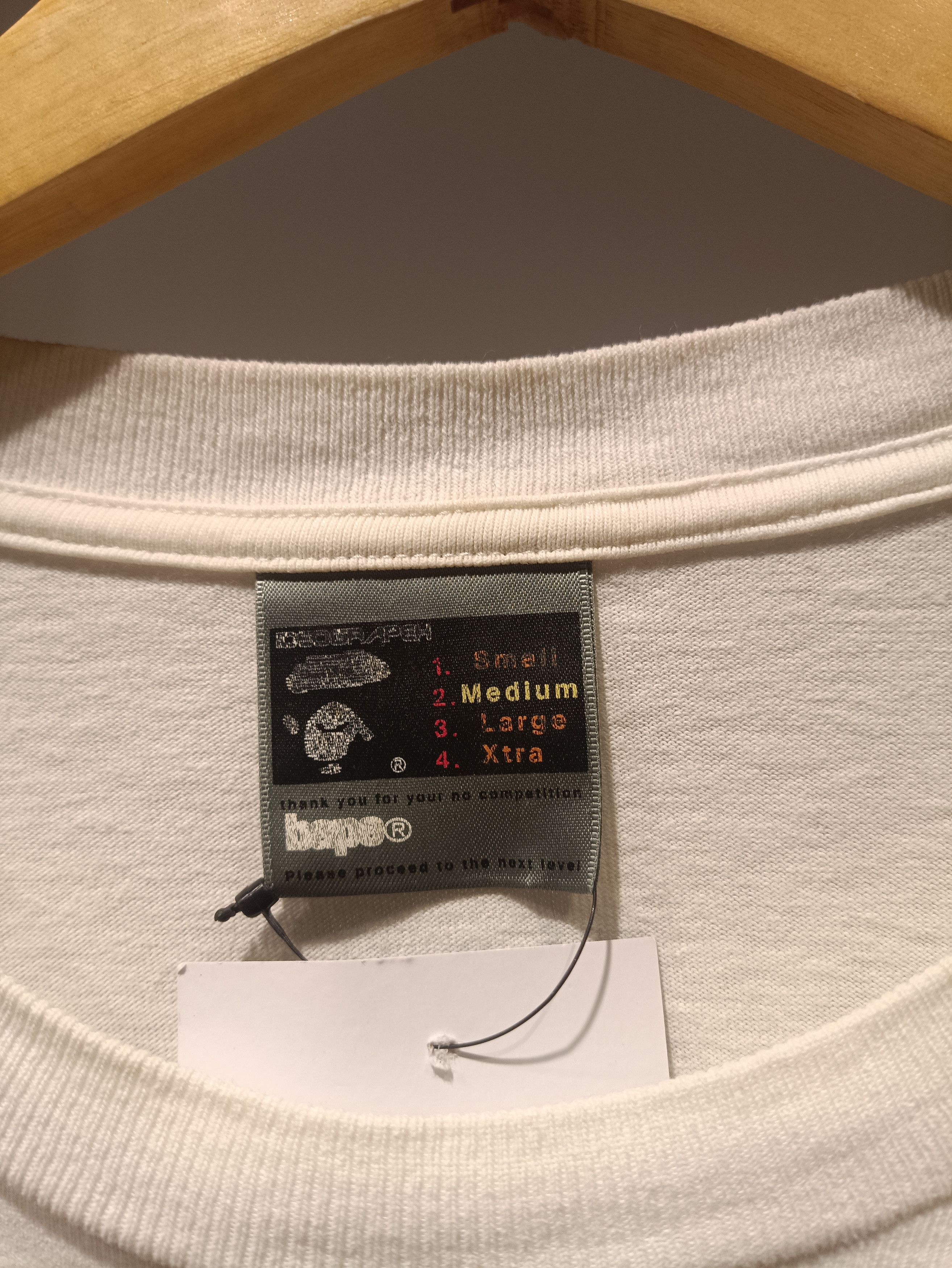 Bape × Vintage bape extremly urgent Size US M / EU 48-50 / 2 - 3 Thumbnail