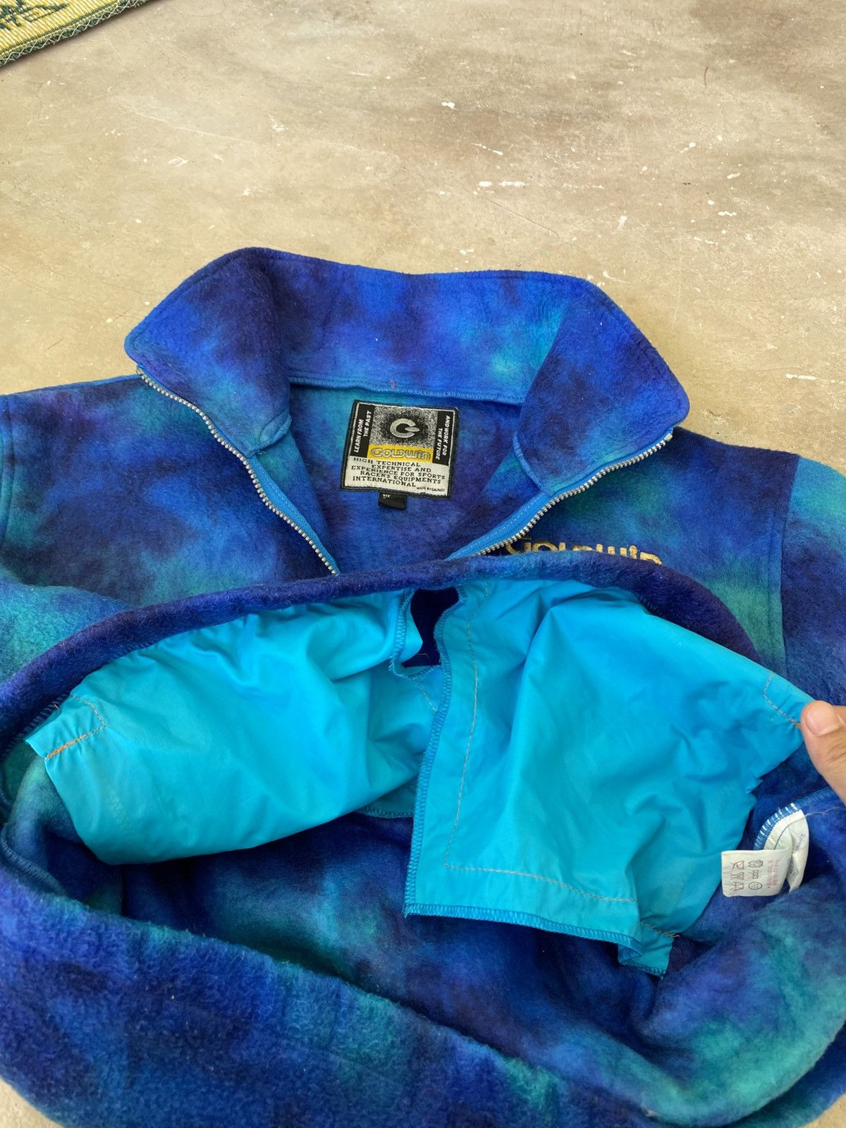Goldwin Vintage Goldwin Japan Abstract Fleece Pullover Jacket Size US L / EU 52-54 / 3 - 12 Thumbnail