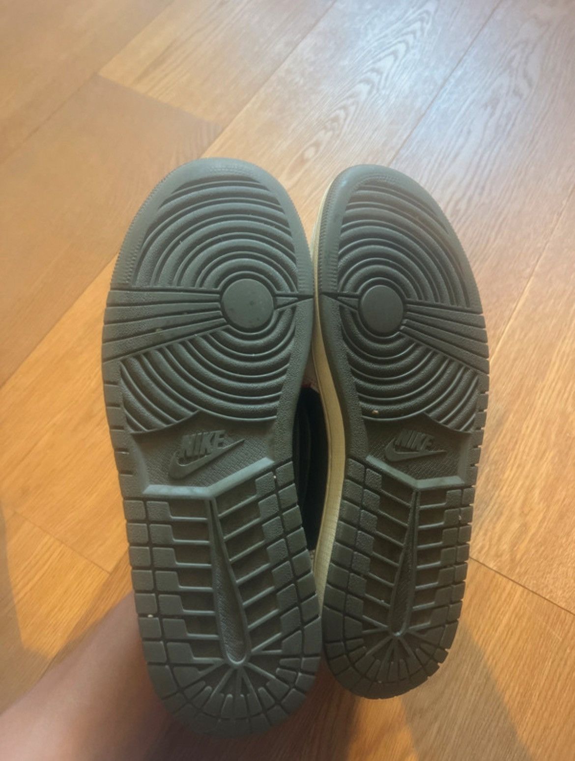 Jordan Brand × Travis Scott Jordan 1 Retro Low OG SP Travis Scott Olive Size US 11.5 / EU 44-45 - 17 Thumbnail