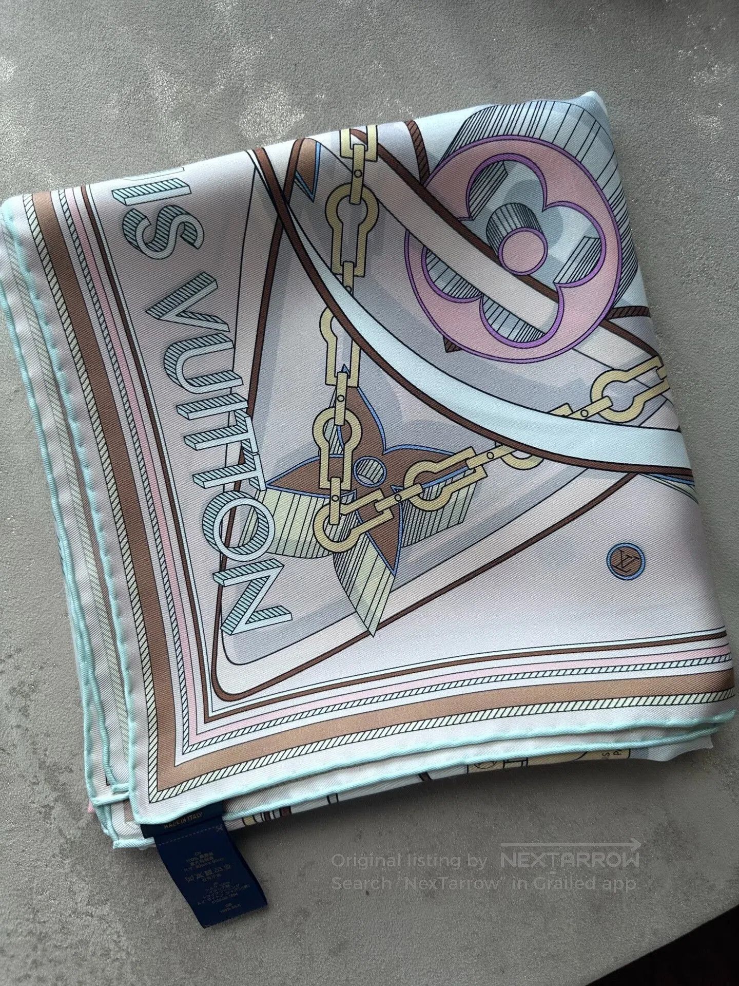 Louis Vuitton LV New Large Silk Scarf with Box. Size ONE SIZE - 4 Thumbnail