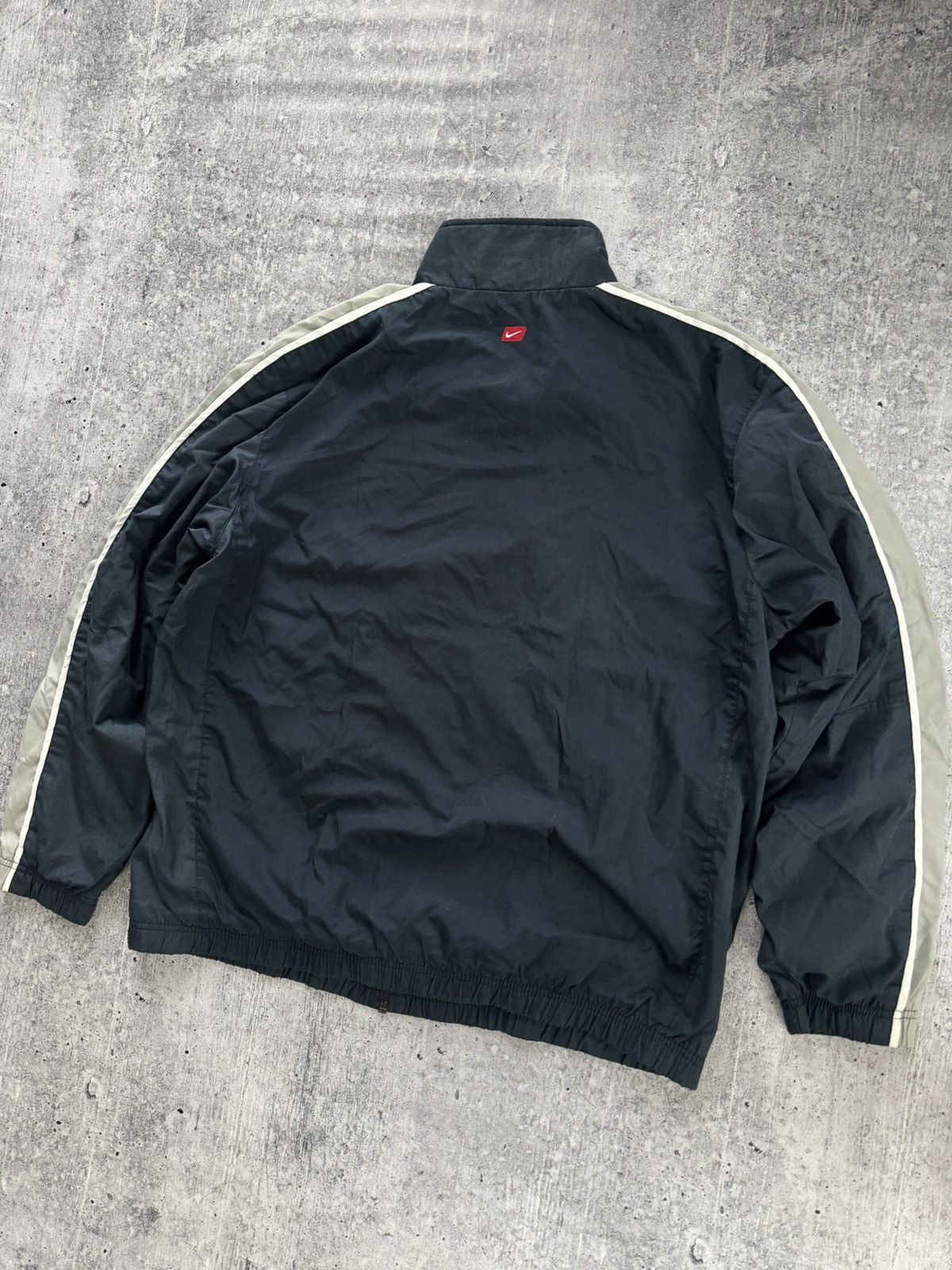 Nike Nike Vintage Nylon Jacket Swoosh Size L Luxury drill y2k Size US L / EU 52-54 / 3 - 5 Thumbnail