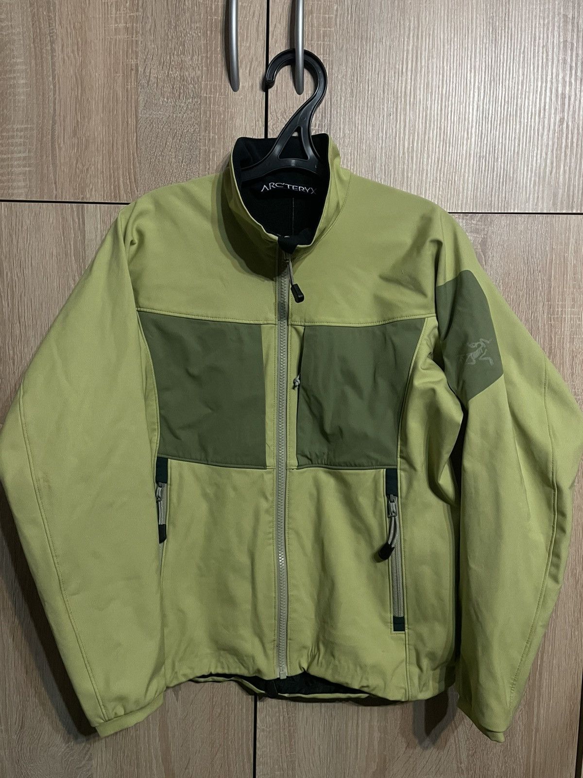 Arc'teryx Arc’teryx big logo soft-shell jacket Size US S / EU 44-46 / 1 - 3 Thumbnail