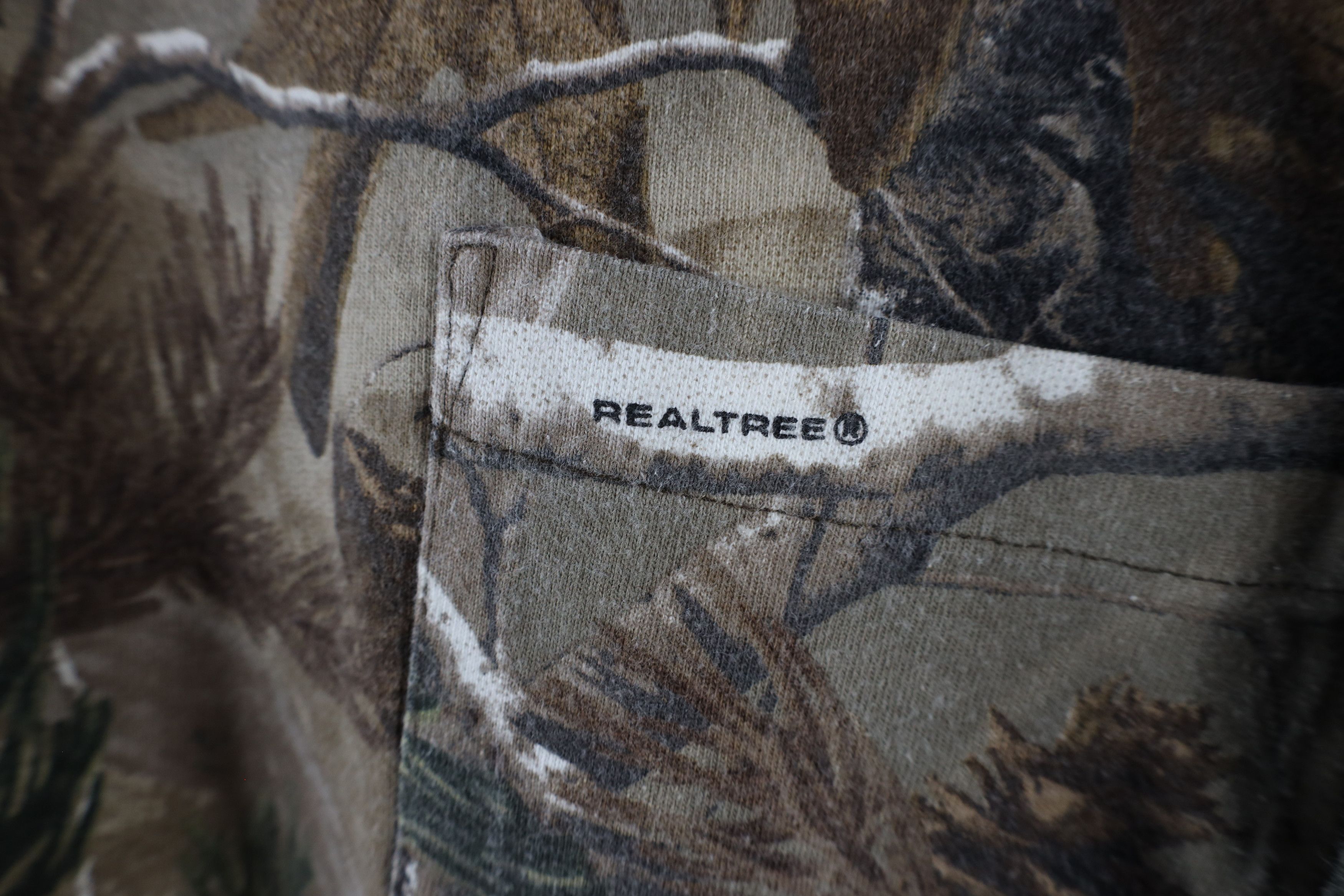 Vintage Vintage Streetwear Realtree Camouflage Turtleneck T-Shirt Size US M / EU 48-50 / 2 - 4 Thumbnail