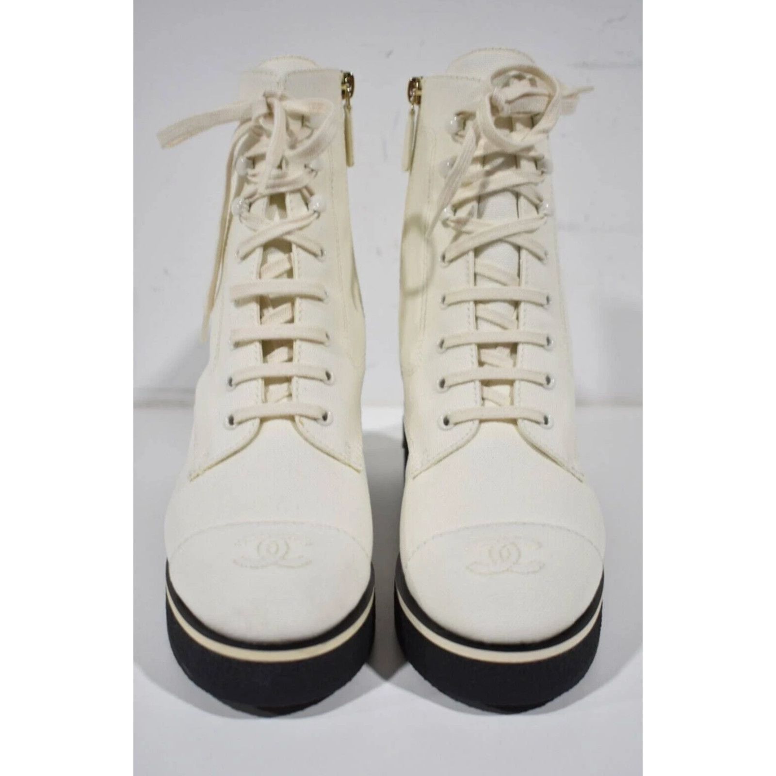 Chanel Chanel 21C White Fabric CC Logo Combat Lace Up Tie Size US 9 / IT 39 - 6 Thumbnail