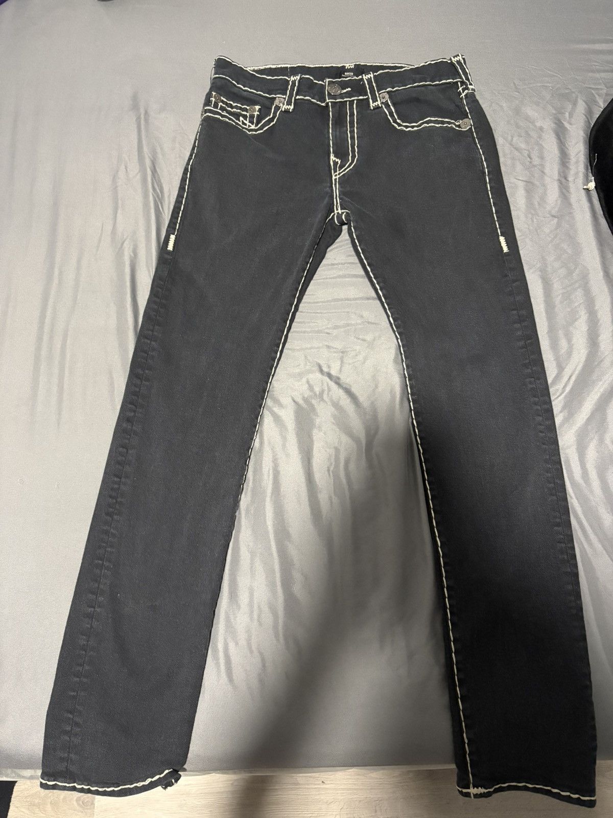 True Religion True religon white stiched pants Size US 33 - 4 Thumbnail