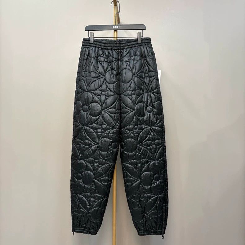 Louis Vuitton Louis Vuitton Three-flower embossed casual pants 2503-Next Size US 38 / EU 54 - 1 Thumbnail