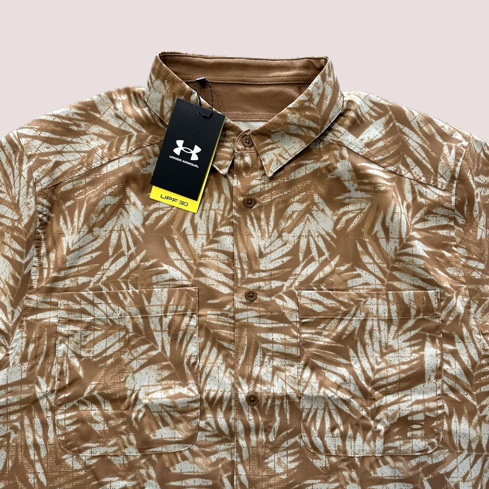 Under Armour Under Armour Button-Up Shirt Mens L Brown Palm Floral Outdoor Essential Camp 6009203 Size US L / EU 52-54 / 3 - 1 Thumbnail