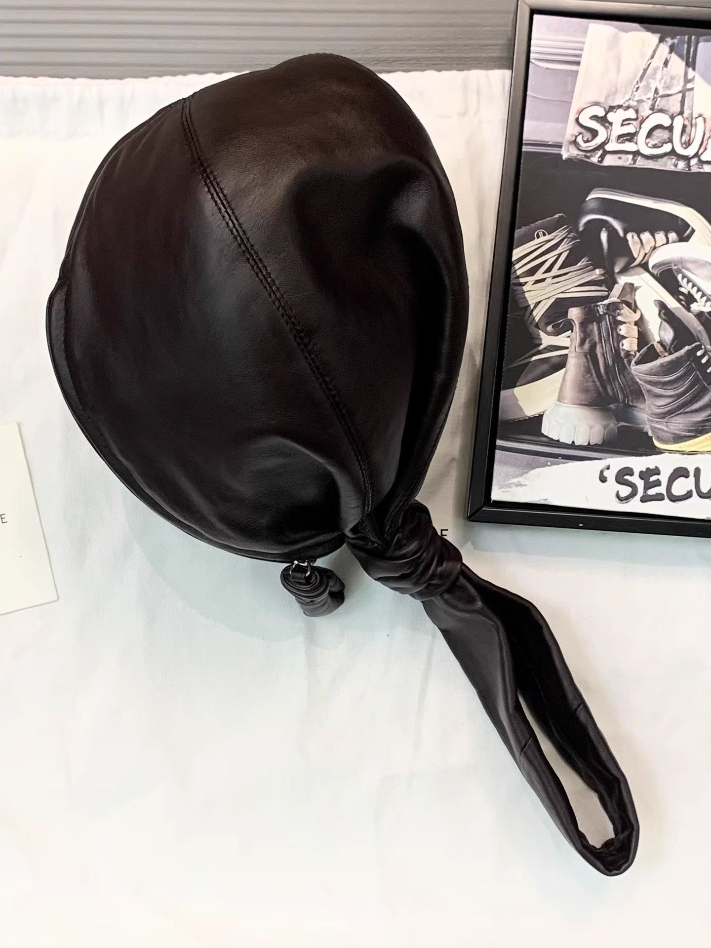 Lemaire Lemaire Discontinued Small Lambskin Round Tote K34 Size ONE SIZE - 4 Thumbnail