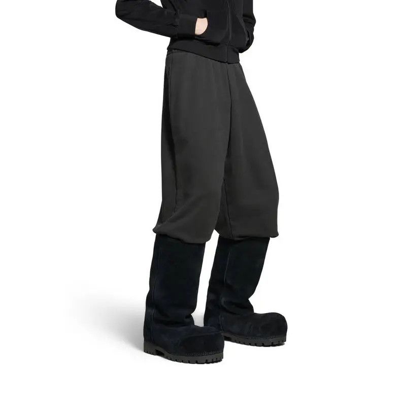 Balenciaga o1tr1nto0426 Activewear Baggy Sweatpants & Joggers in Black Size US 26 / EU 42 - 5 Thumbnail