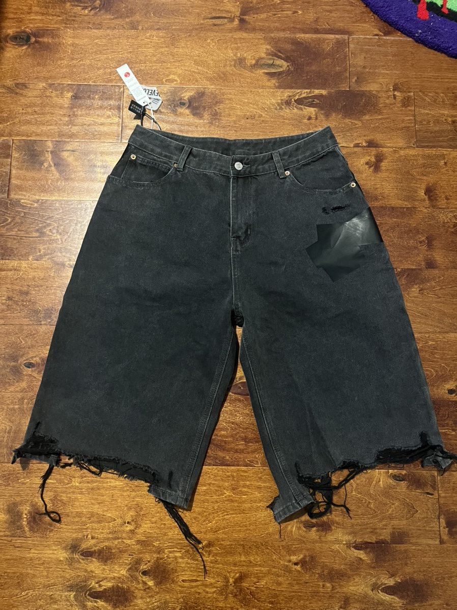 Other Noir cutoff denim shorts Size US 31 - 1 Thumbnail