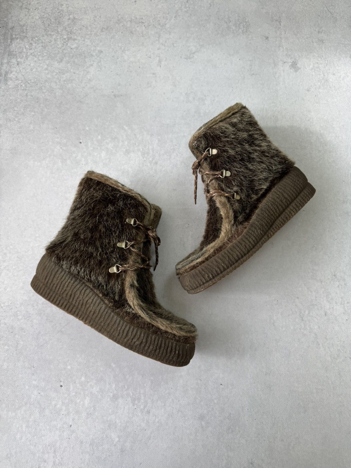 Japanese Brand Vintage Avant-garde Y2k Fur Faux Brown Yeti Boots Size US 8 / IT 38 - 1 Thumbnail