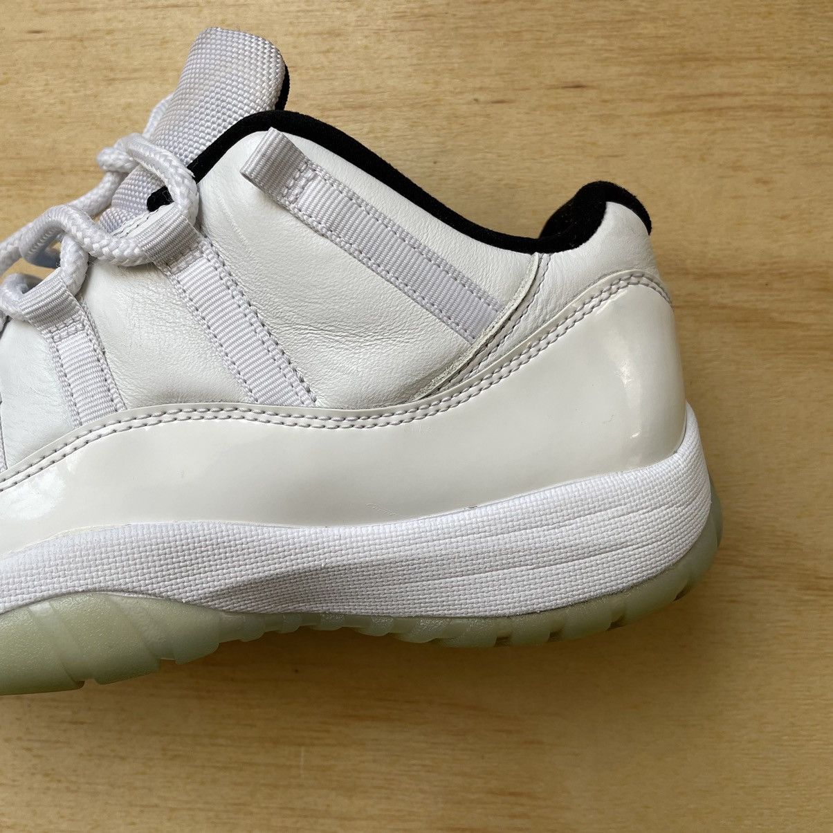Jordan Brand Jordan 11 Low Legend Blue Size US 9.5 / EU 42-43 - 4 Thumbnail