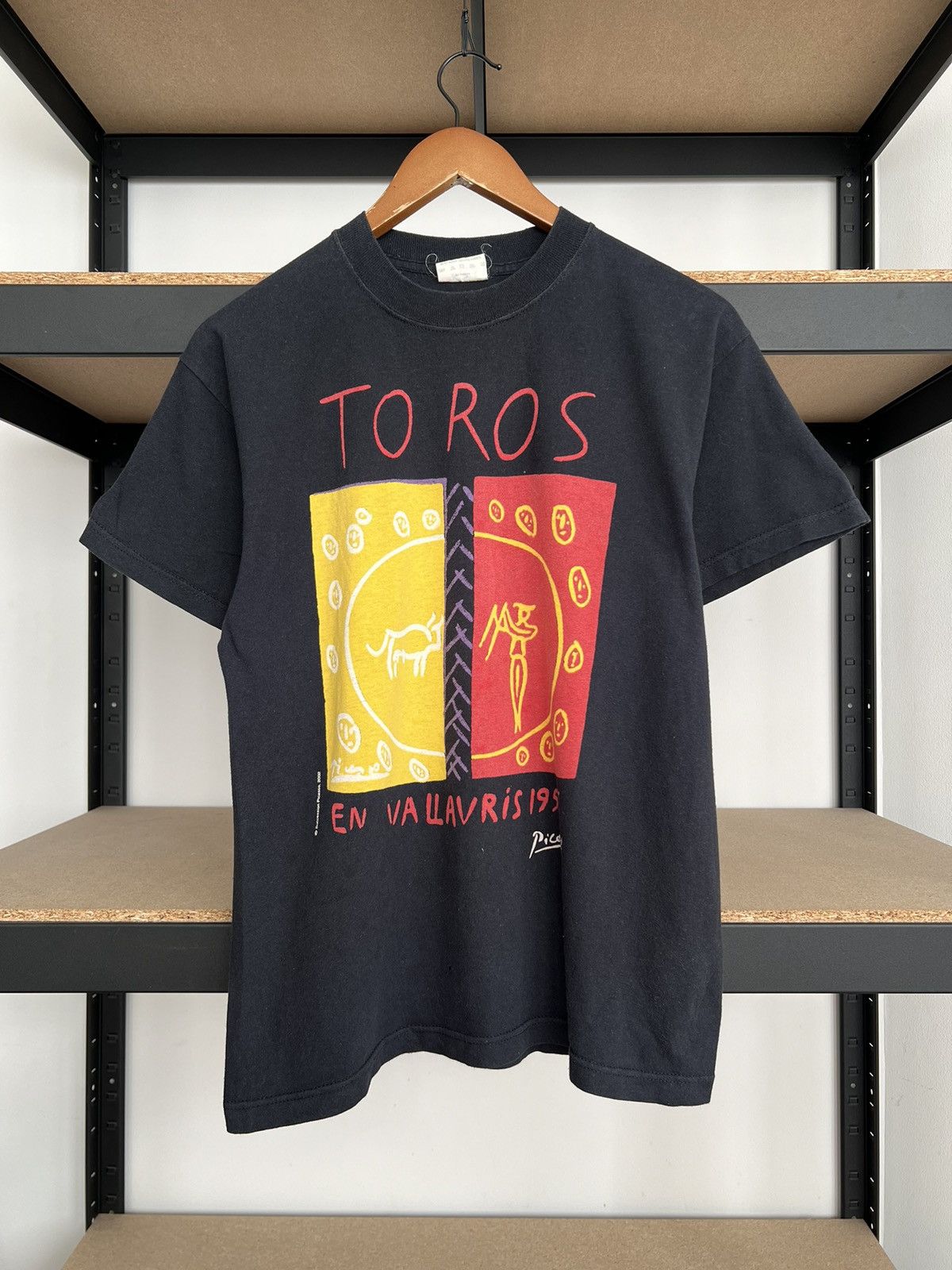Arts & Science Vintage 2002 Pablo Picasso Toros En Vallauris Art T-shirt Size US M / EU 48-50 / 2 - 1 Thumbnail