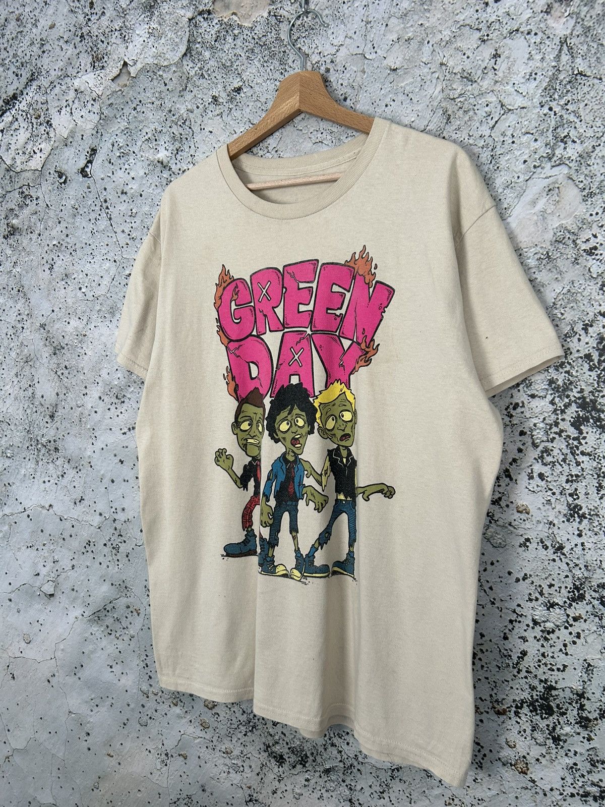 Band Tees Vintage Green Day Zombie Graphic Rock Band Tee Punk Grunge Size US XL / EU 56 / 4 - 2 Thumbnail