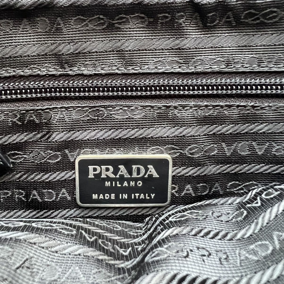Prada Authentic Vintage PRADA Vitello Leather Shoulder Bag – Black Size ONE SIZE - 9 Thumbnail