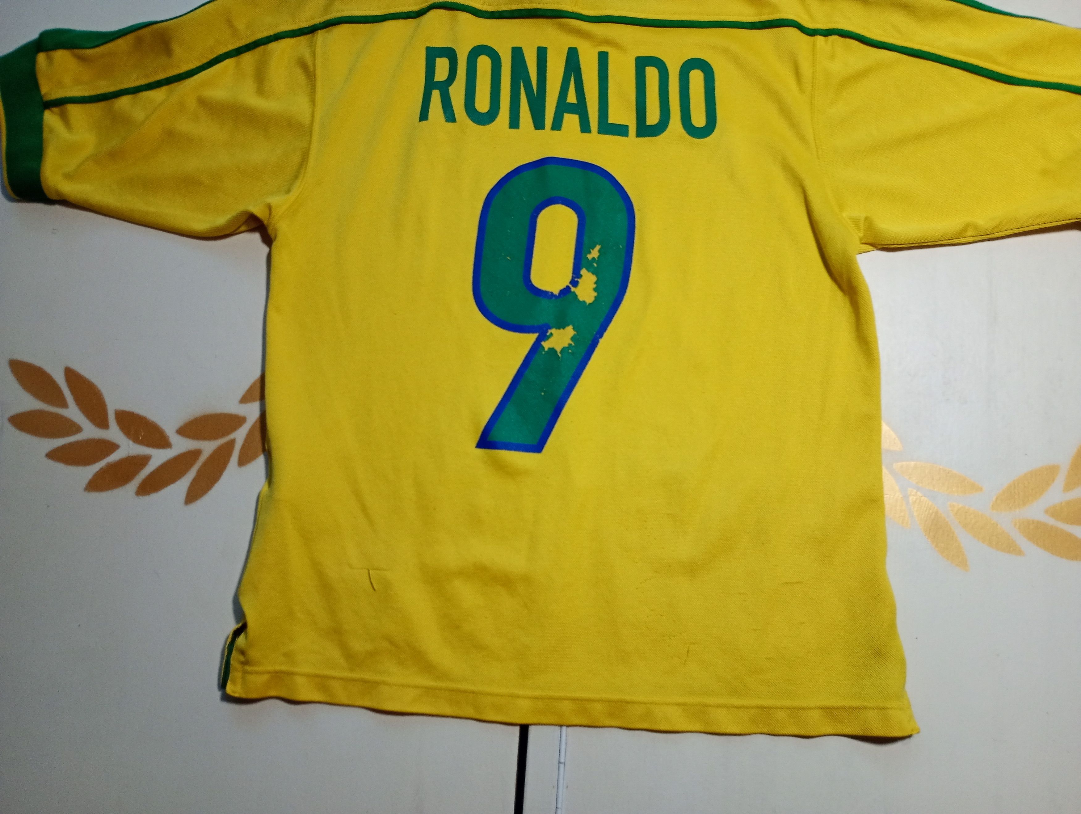 Nike Nike Brazil Jersey #9 Ronaldo 1998 Vintage Size US S / EU 44-46 / 1 - 14 Thumbnail