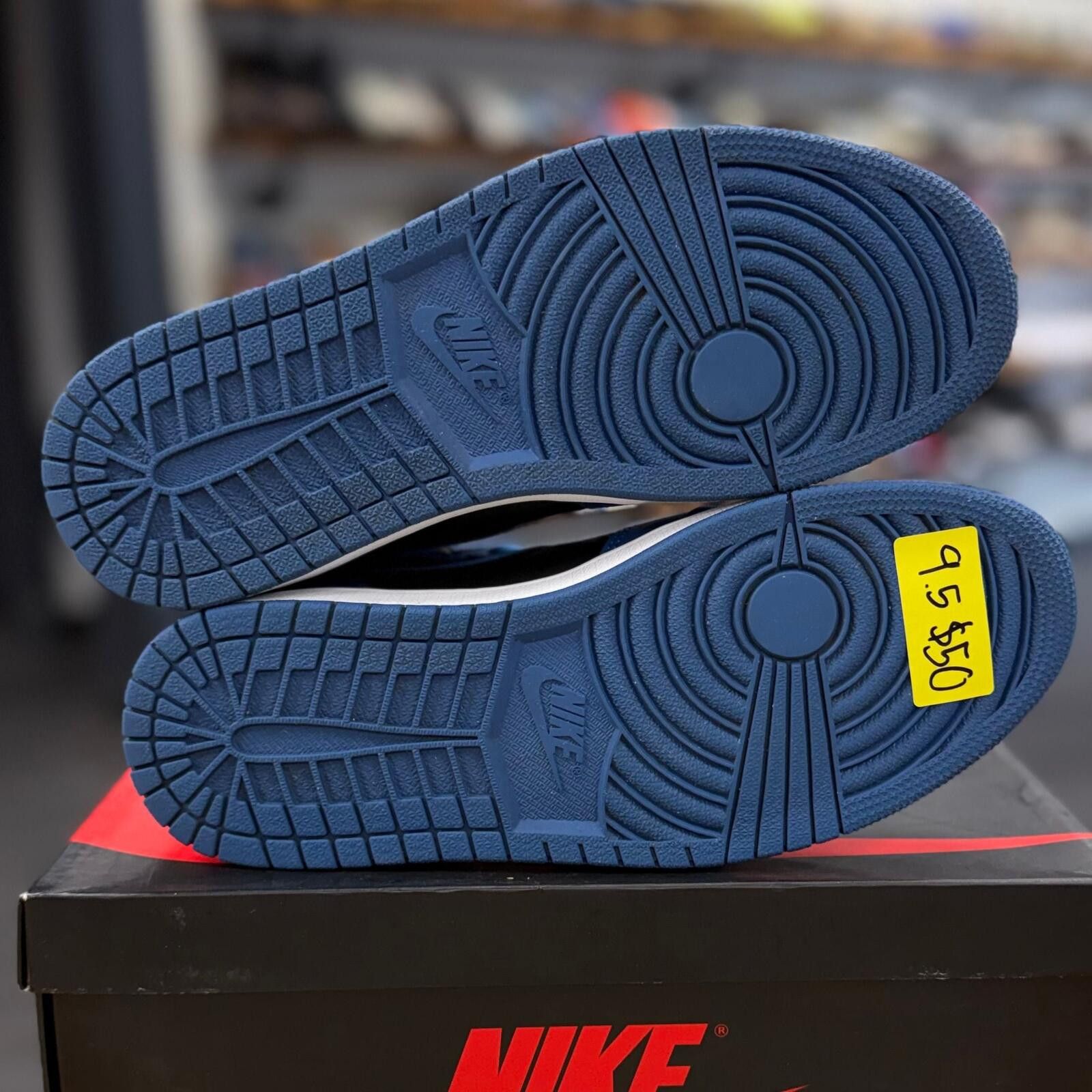 Jordan Brand Jordan 1 Retro High OG Dark Marina Blue - Preowned Size US 9.5 / IT 39.5 - 5 Thumbnail
