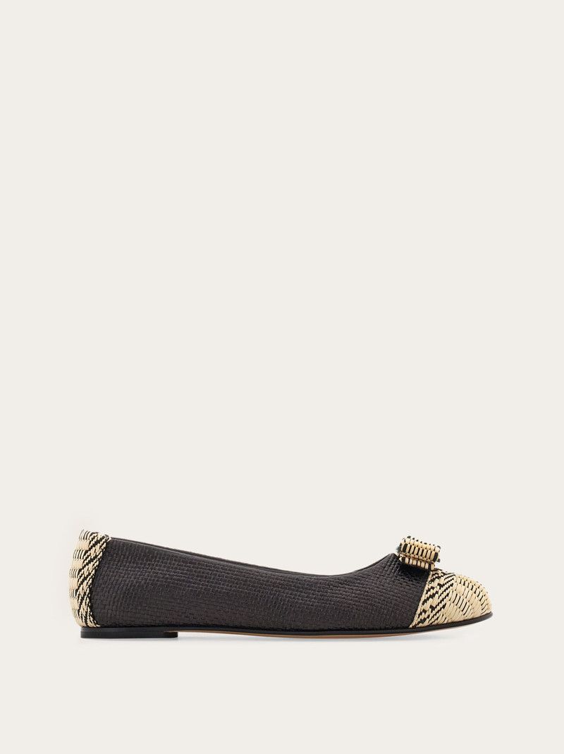 Salvatore Ferragamo o1s1rm0126 Varina Ballet Flats in Black/Beige Size US 7 / IT 37 - 1 Thumbnail