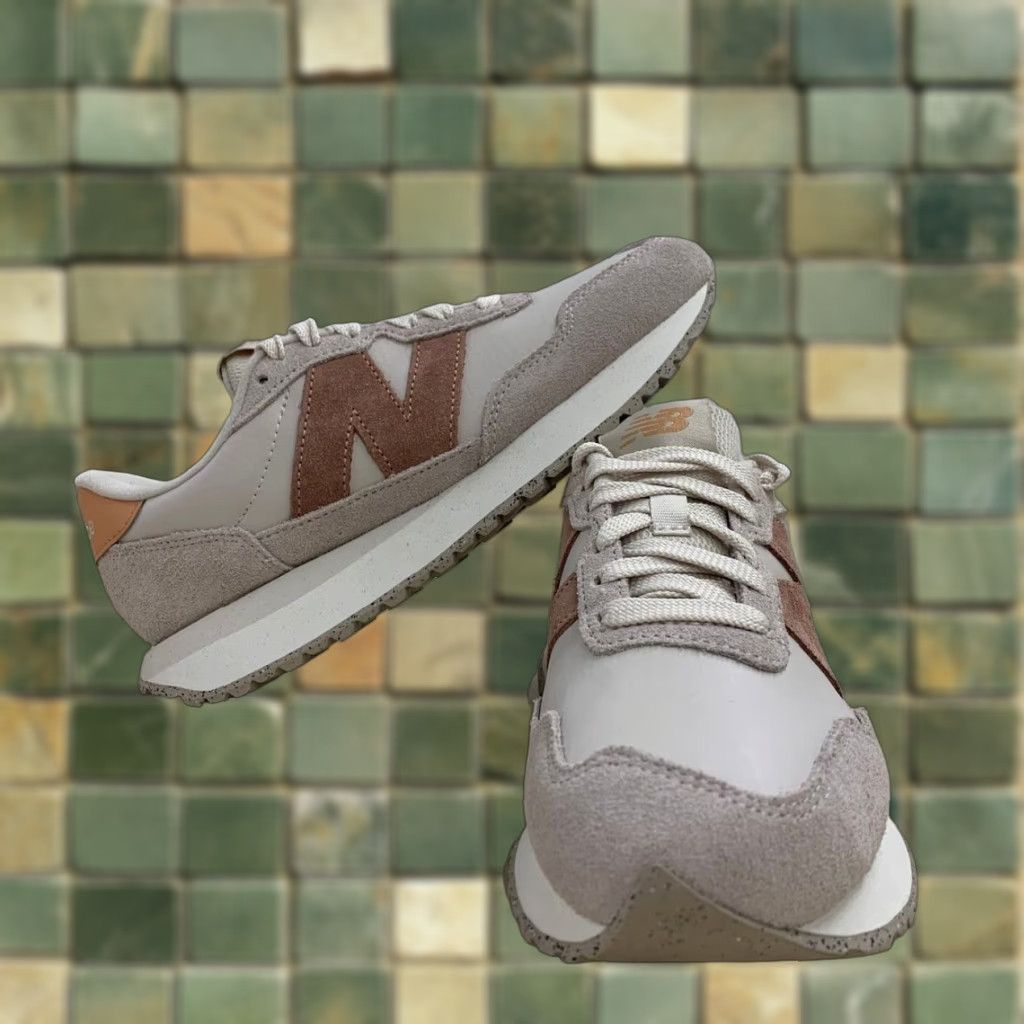 VINTAGE NEW BALANCE Women's Casual Sneaker Size US 7B EU Pink