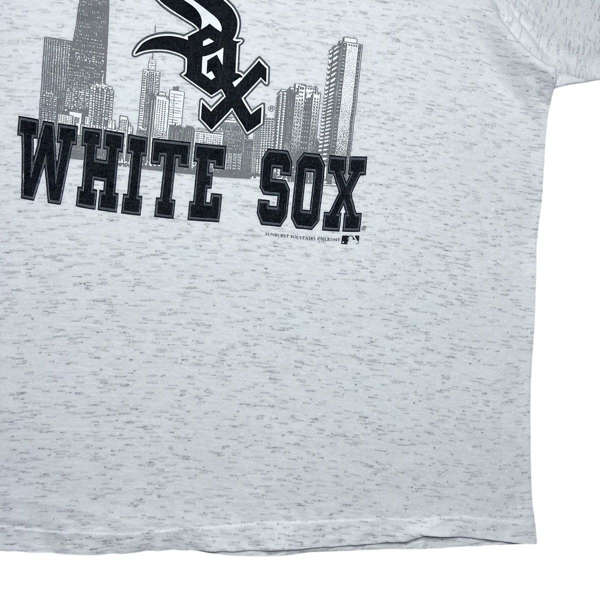 MLB Vtg 1993 MLB Chicago White Sox Sunburst Souvenirs T-Shirt Size US XL / EU 56 / 4 - 7 Thumbnail