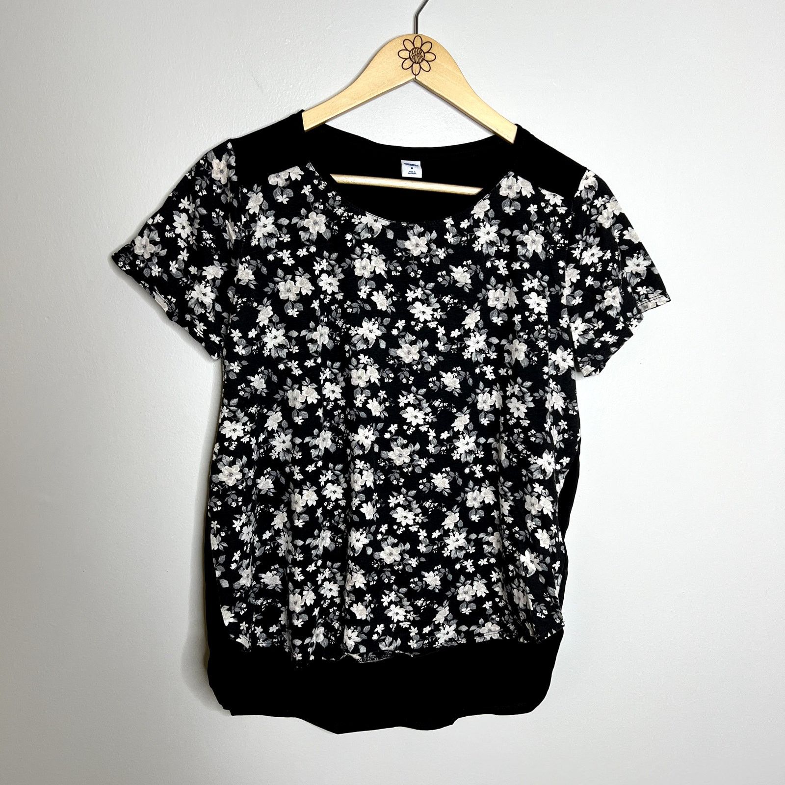 Old Navy Old Navy Black Floral Short Sleeve Top Size M / US 6-8 / IT 42-44 - 4 Thumbnail