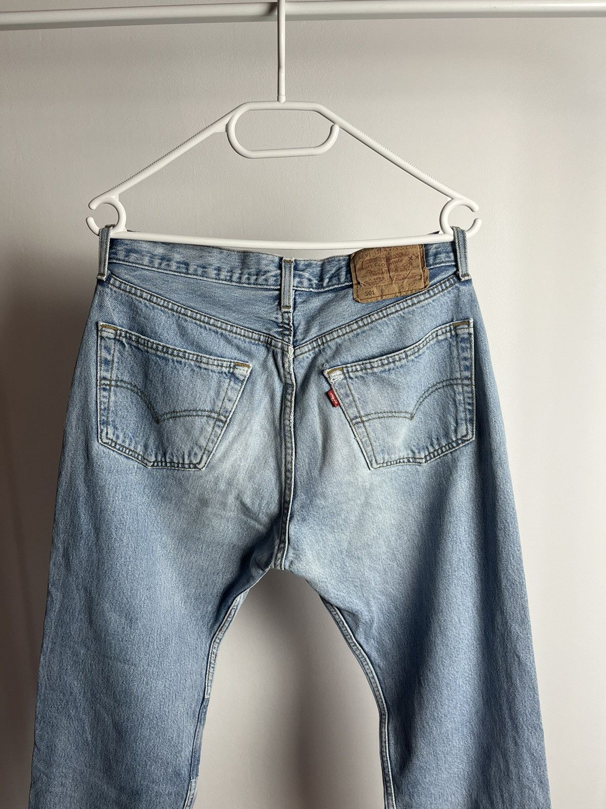 Levi's × Vintage Size 33x34 Vintage 90s Levi's 501 Faded Blue Jeans Size US 33 - 2 Thumbnail